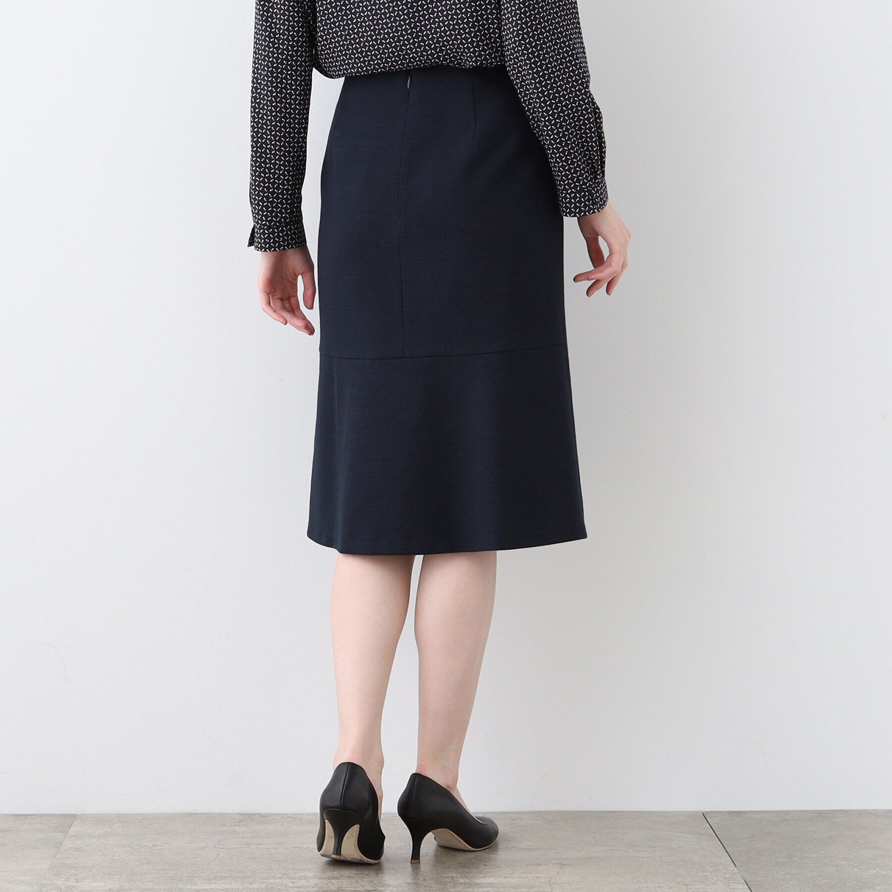 INDIVI「【洗える】ストレッチツィ―ドセミフレアスカート」|スカート|