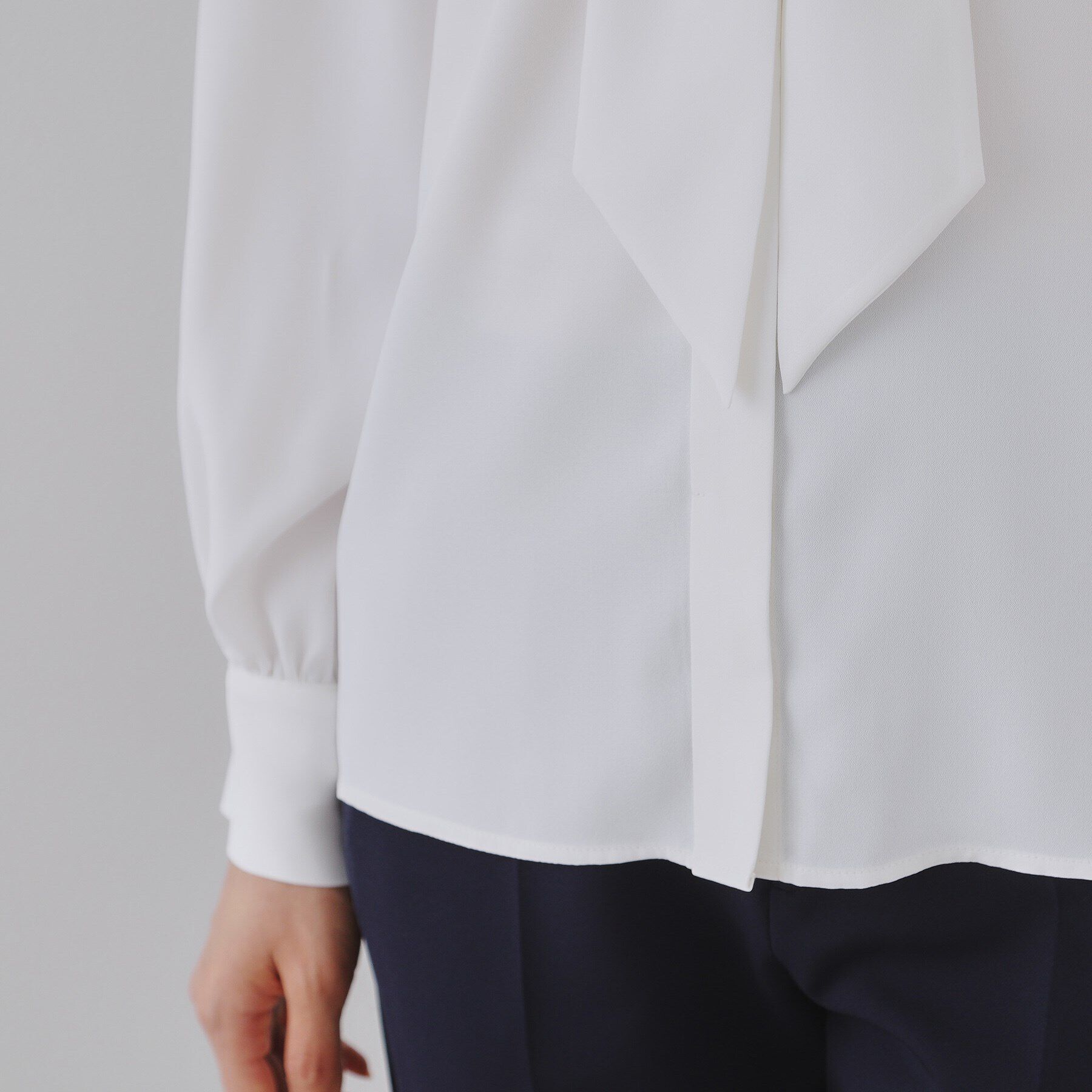 OPAQUE.CLIP「《通勤・セレモニー対応》ボウタイブラウス【洗濯機洗い可】」|シャツ・ブラウス|