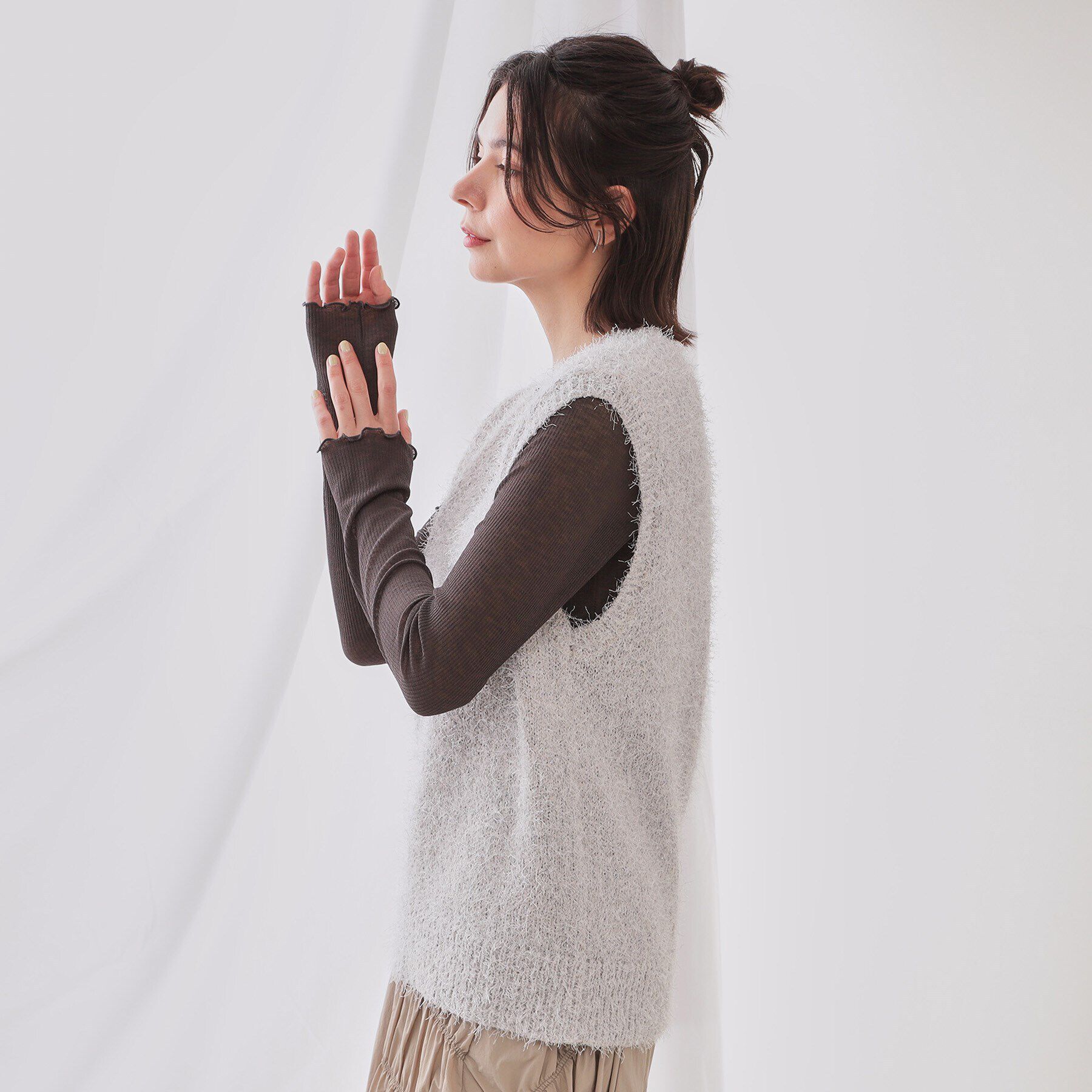 OPAQUE.CLIP「《andGIRL掲載》ラメシャギーニットベスト【洗濯機洗い可/抗ピル】」|ベスト・ジレ|