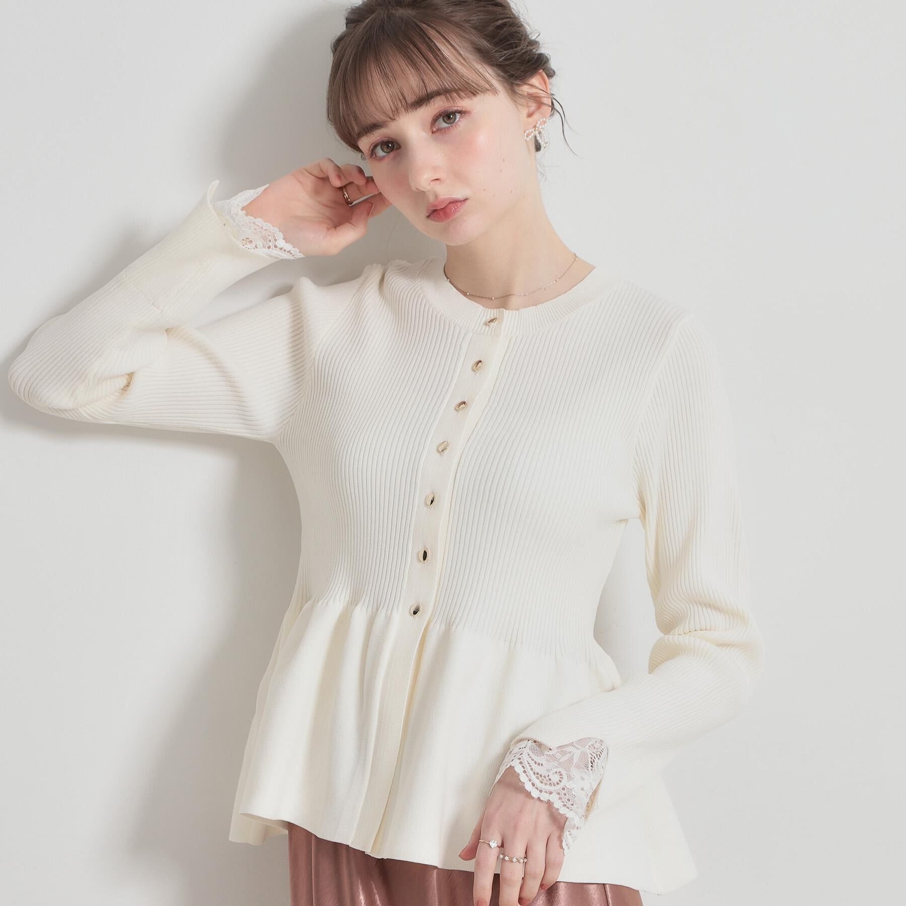 Couture broach「【大人かわいい・洗える】ペプラムニットカーディガン」|カーディガン|