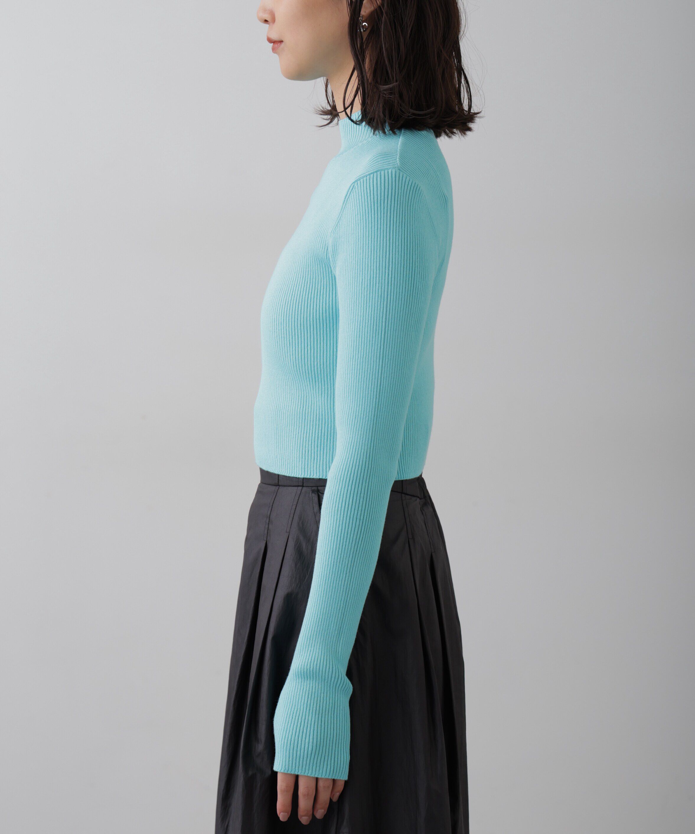  「〈洗える〉マシンウォッシャブルハイネックショート丈ニット」|ニット・セーター|