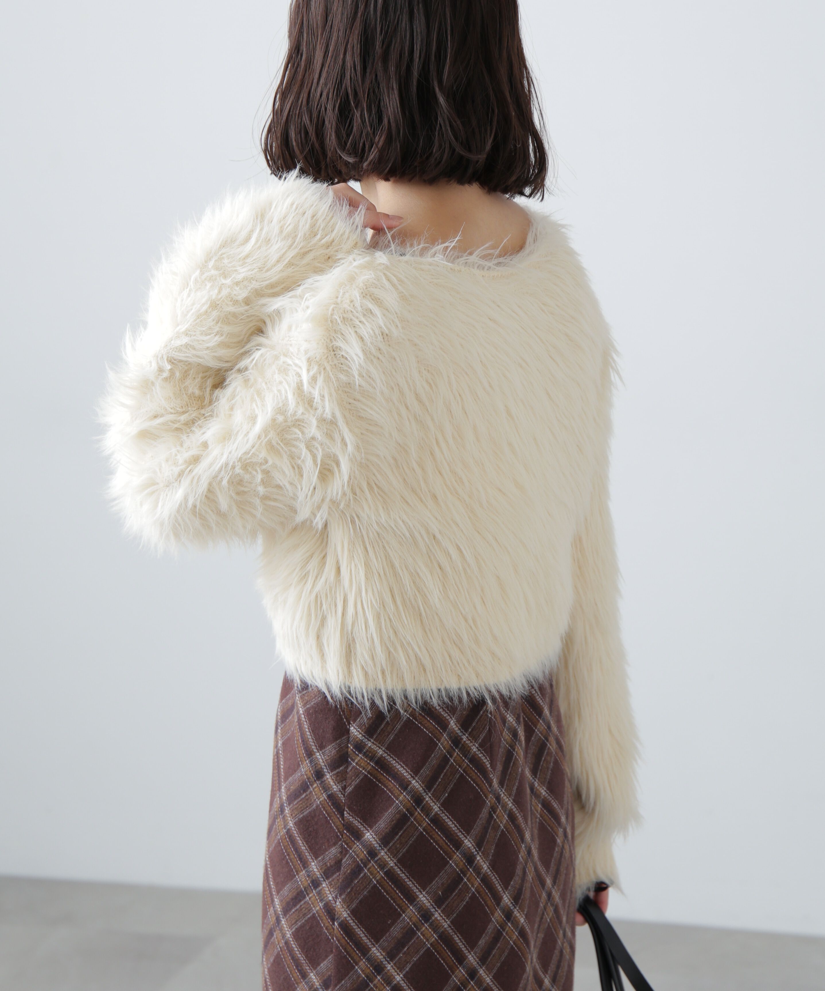  「ショート丈ロングシャギーニット」|ニット・セーター|