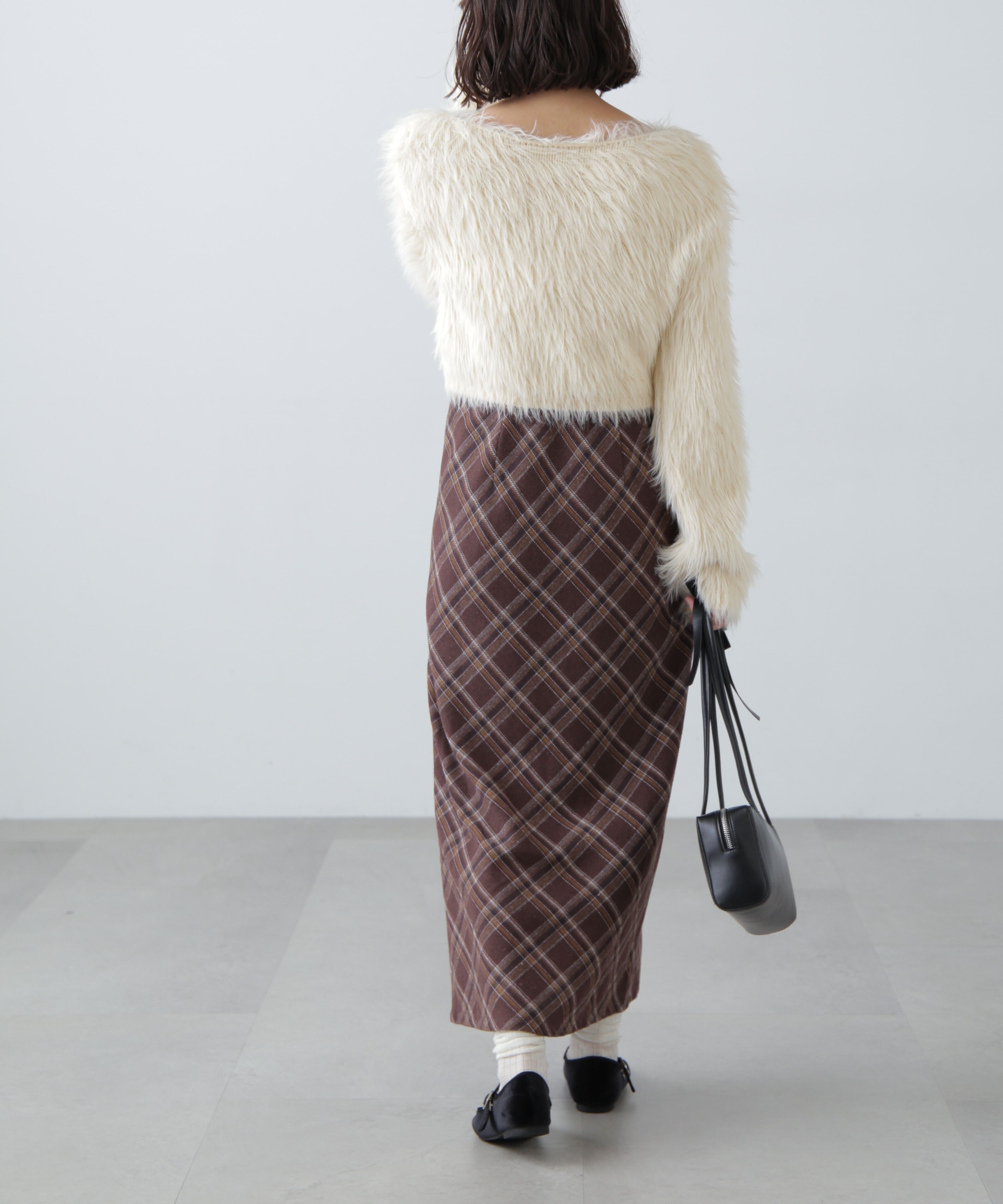  「ショート丈ロングシャギーニット」|ニット・セーター|