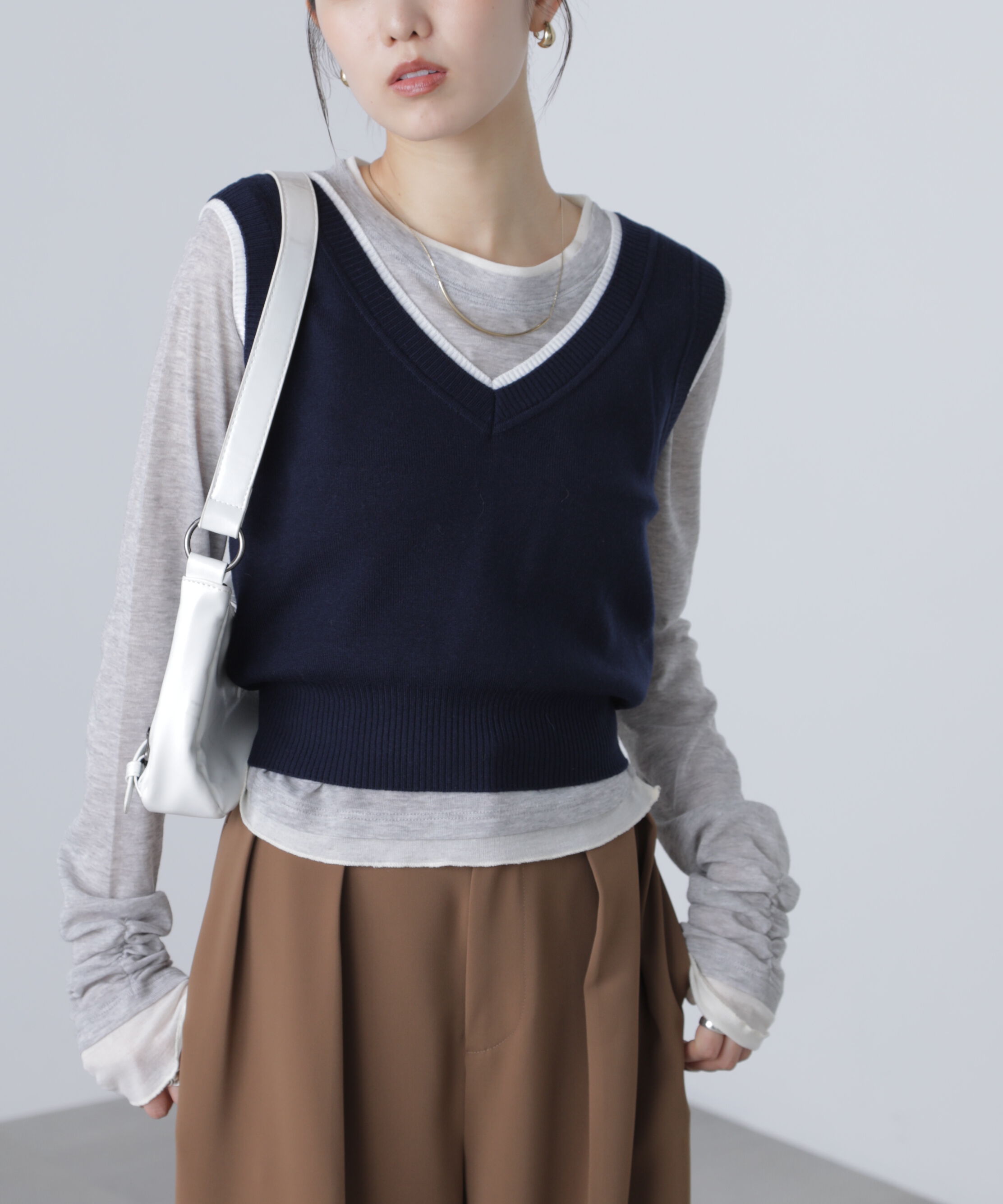  「レイヤードネック前後2WAYニットベスト」|ニット・セーター|