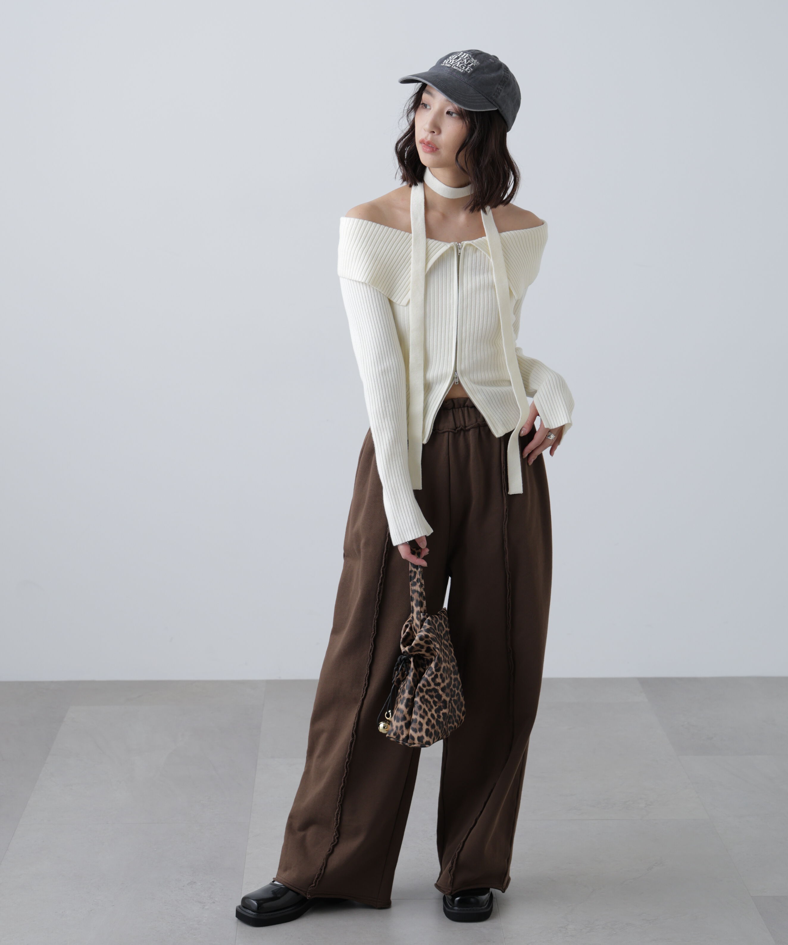  「フロントジップリブ衿オフショルニット」|ニット・セーター|