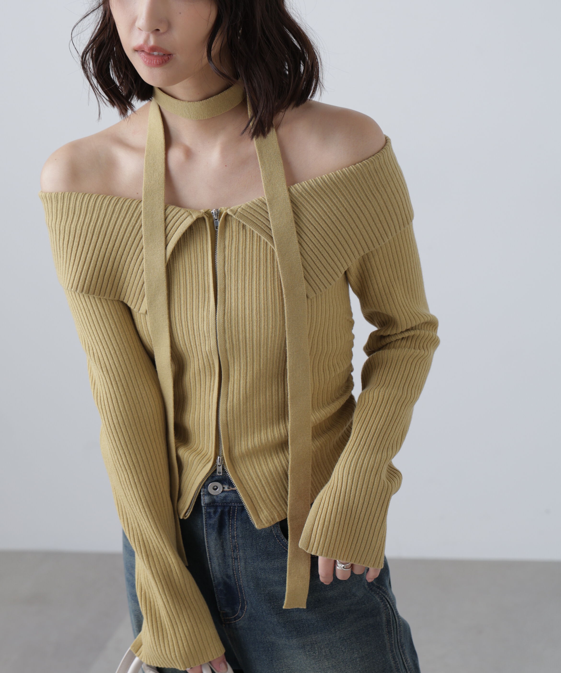  「フロントジップリブ衿オフショルニット」|ニット・セーター|