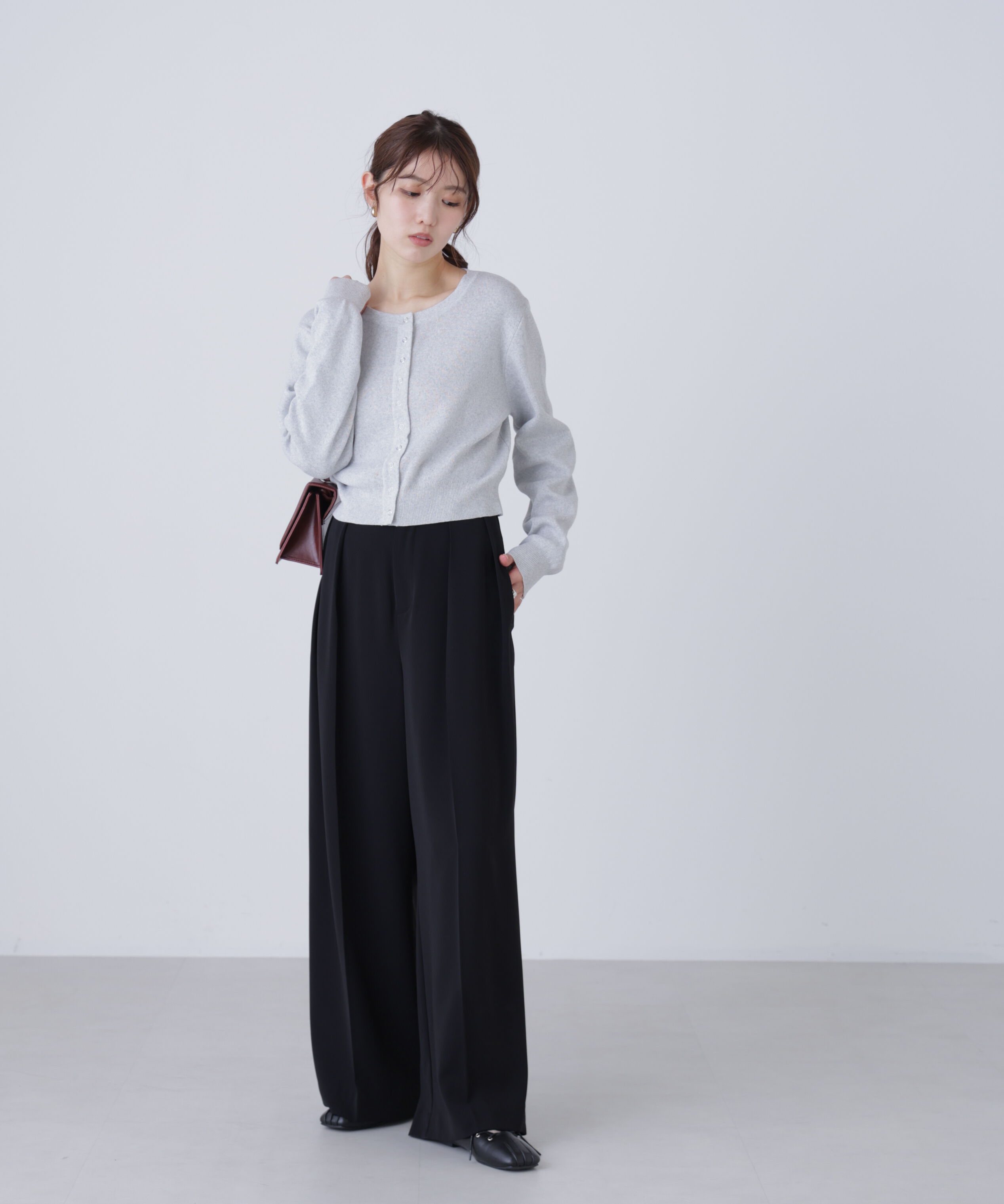  「リングドットボタンクルーネックニットカーディガン」|ニット・セーター|