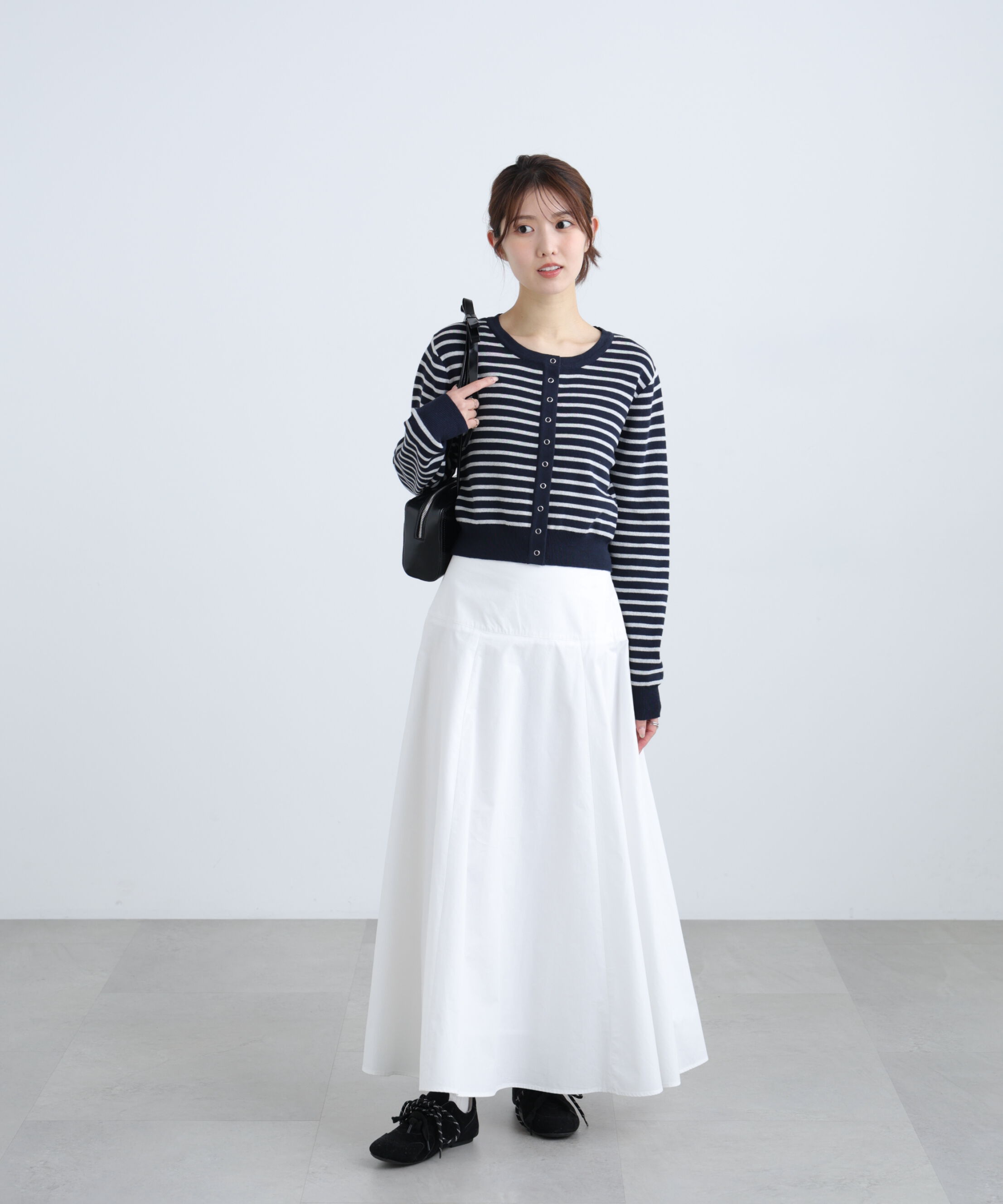  「リングドットボタンクルーネックニットカーディガン」|ニット・セーター|