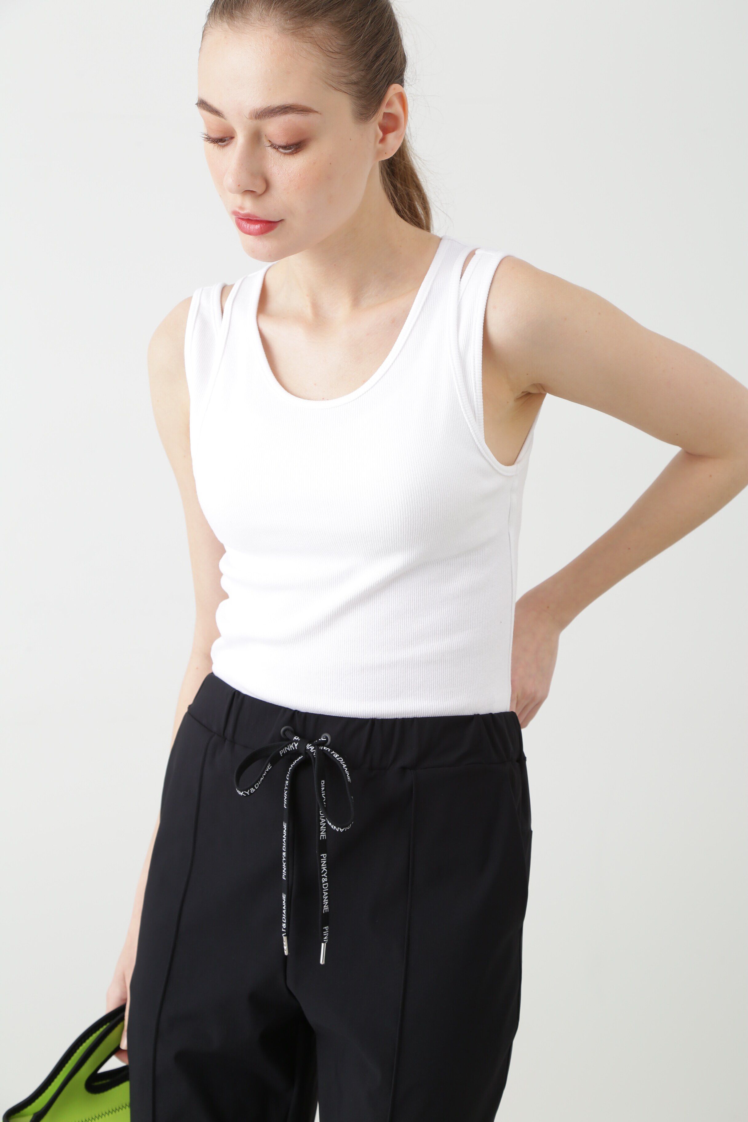  「[THE HOLIDAY CLOSET]カップ付きリブタンクトップ」|Tシャツ・カットソー|ホワイト