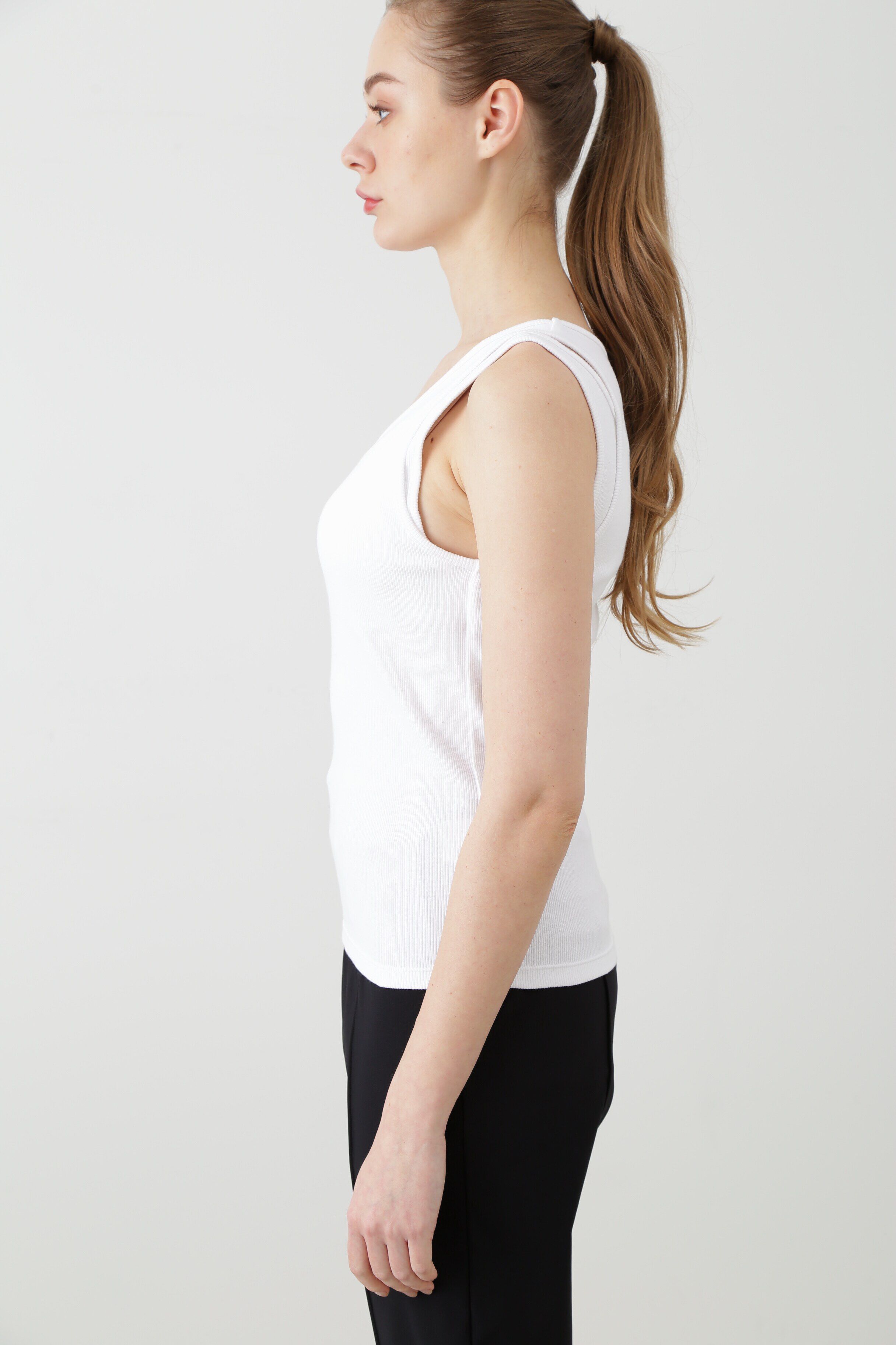  「[THE HOLIDAY CLOSET]カップ付きリブタンクトップ」|Tシャツ・カットソー|