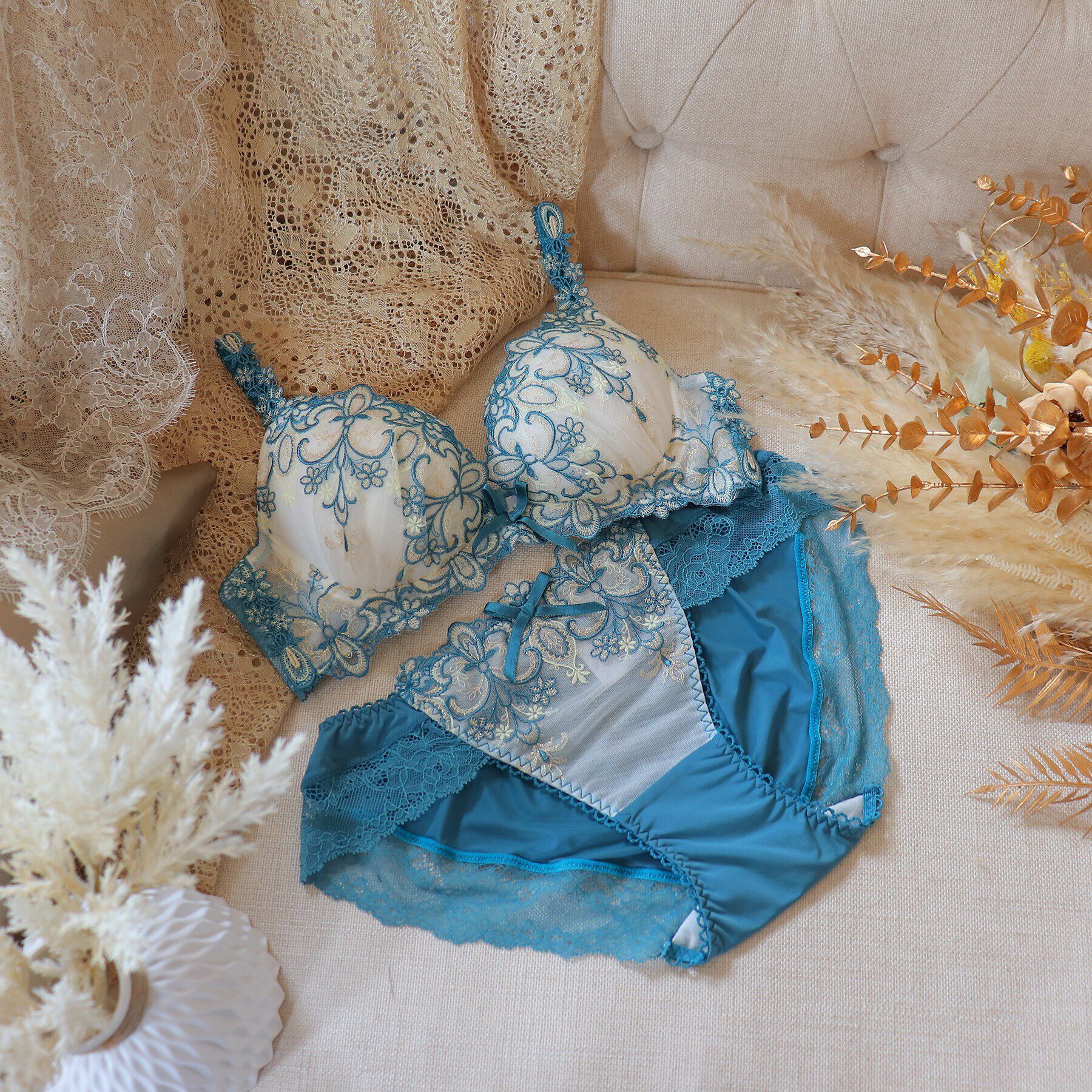 Risa Magli「スカイラー ブラジャー（E-F）＜V Make Type＞」|インナー|