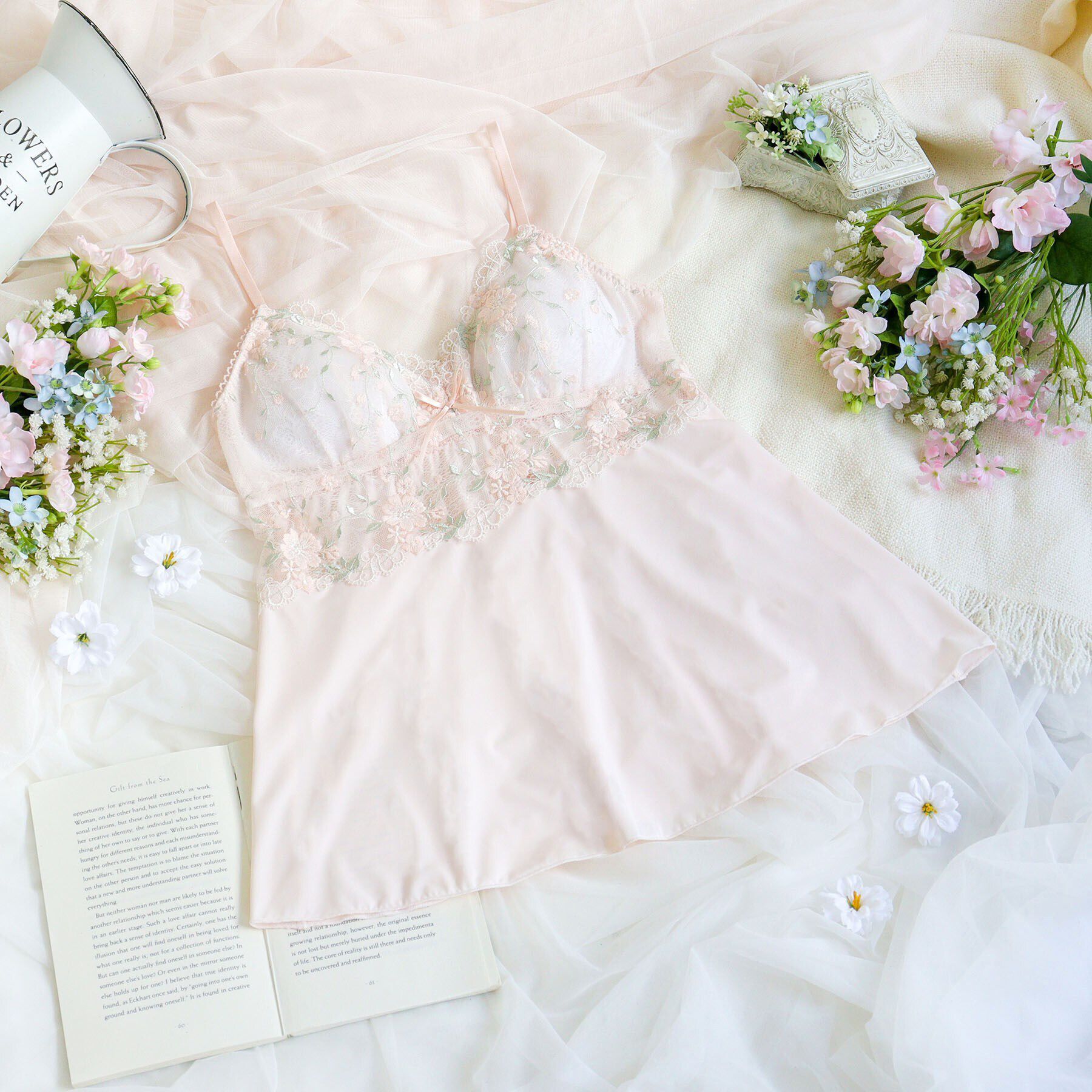 Risa Magli「シュクリエ カップ付キャミソール」|キャミソール|ピンク(071)