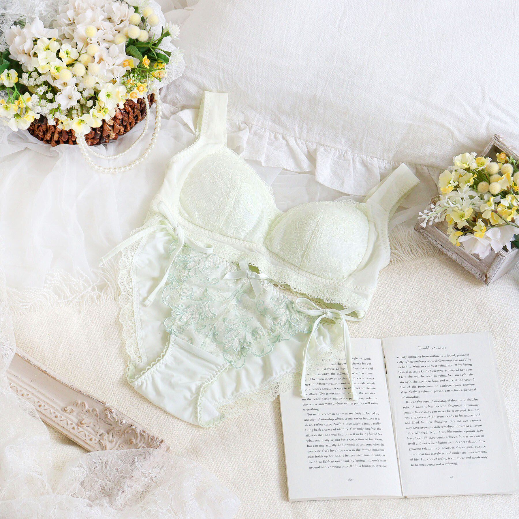 Risa Magli「イリーナ おやすみブラ（M-L）」|インナー|