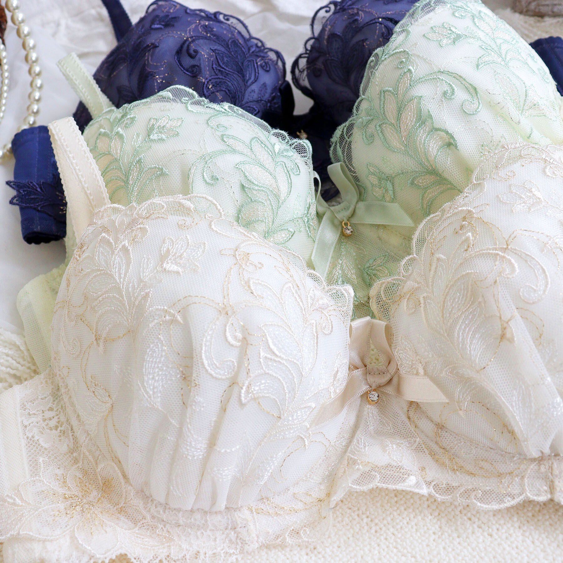 Risa Magli「イリーナ ブラジャー（B-D）＜サイドシェイプ＞」|インナー|