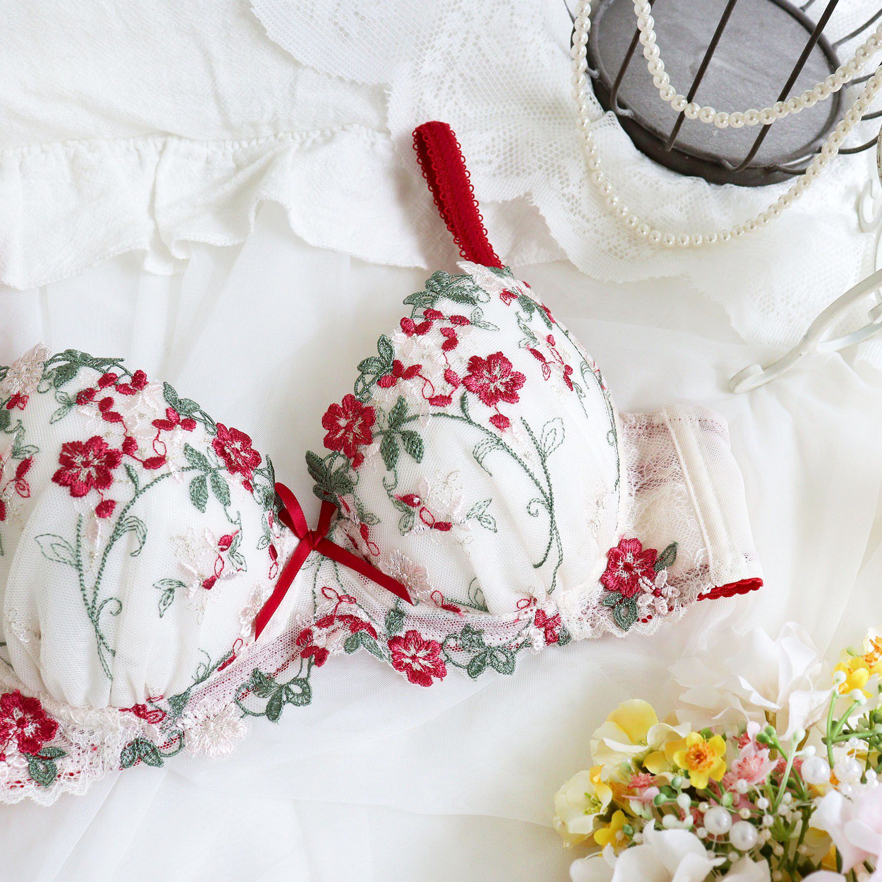 Risa Magli「ナヨン ブラジャー（E-F）＜サイドシェイプ＞」|インナー|