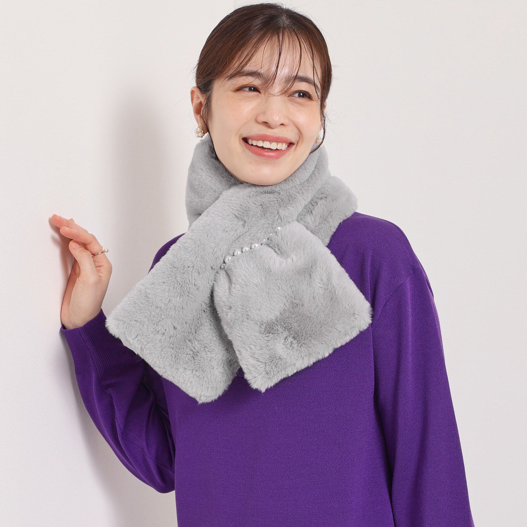 ITS&rsquo;DEMO「連パール調フェイクファーマフラー」|ストール|