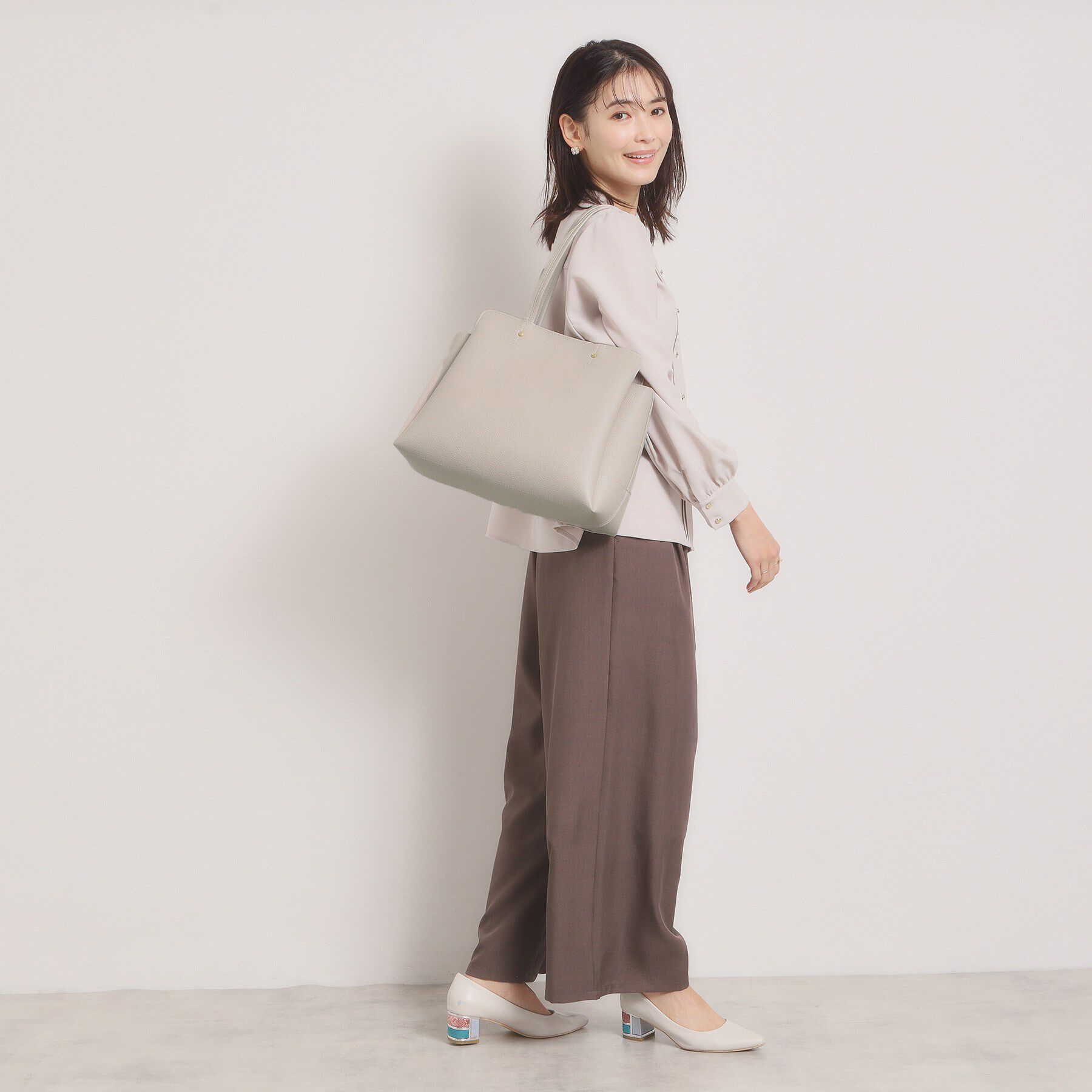 ITS&rsquo;DEMO「＜楽もち＞軽量PU三層A4トート」|トートバッグ|