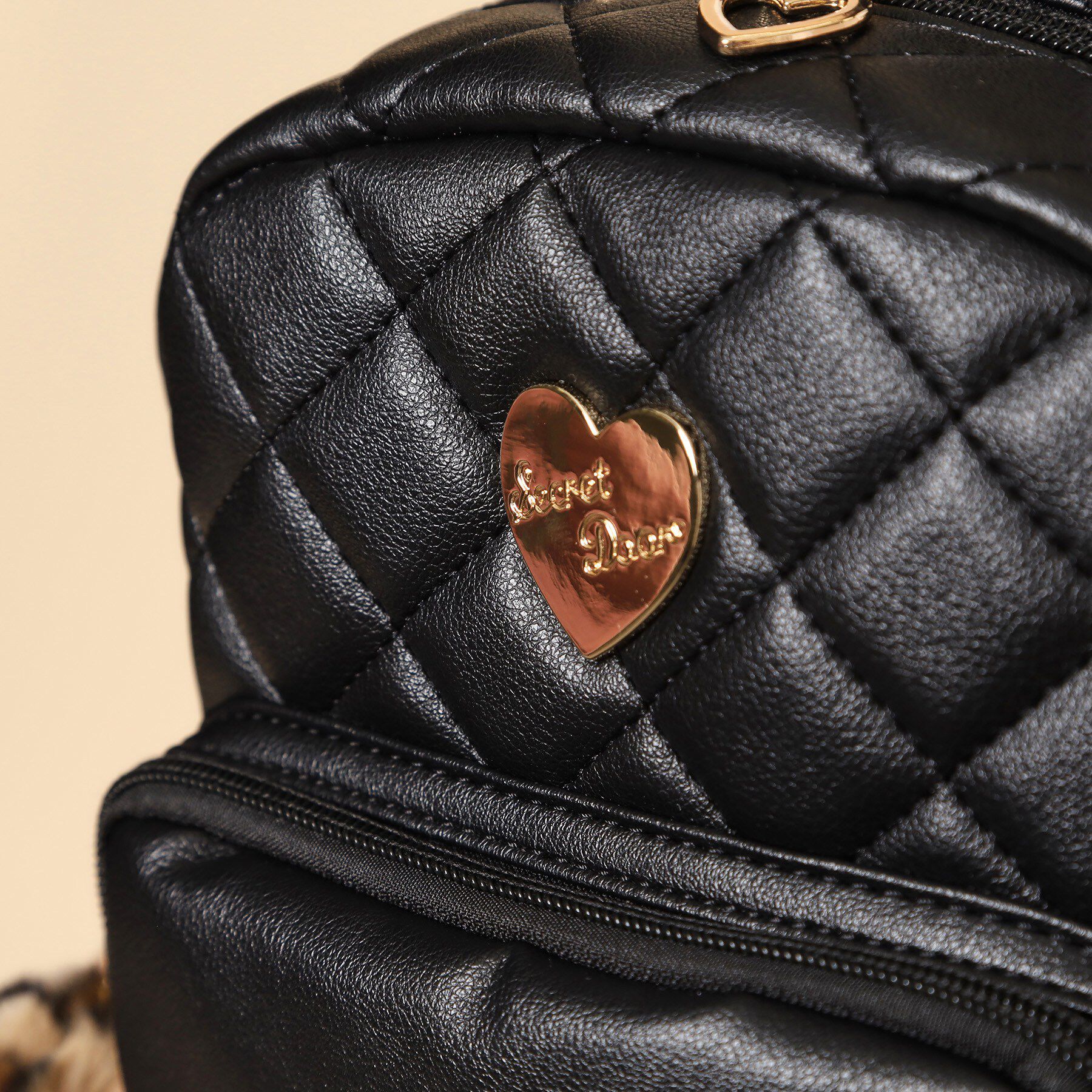 Ober Tashe「チャーム付きリュック」|リュック|