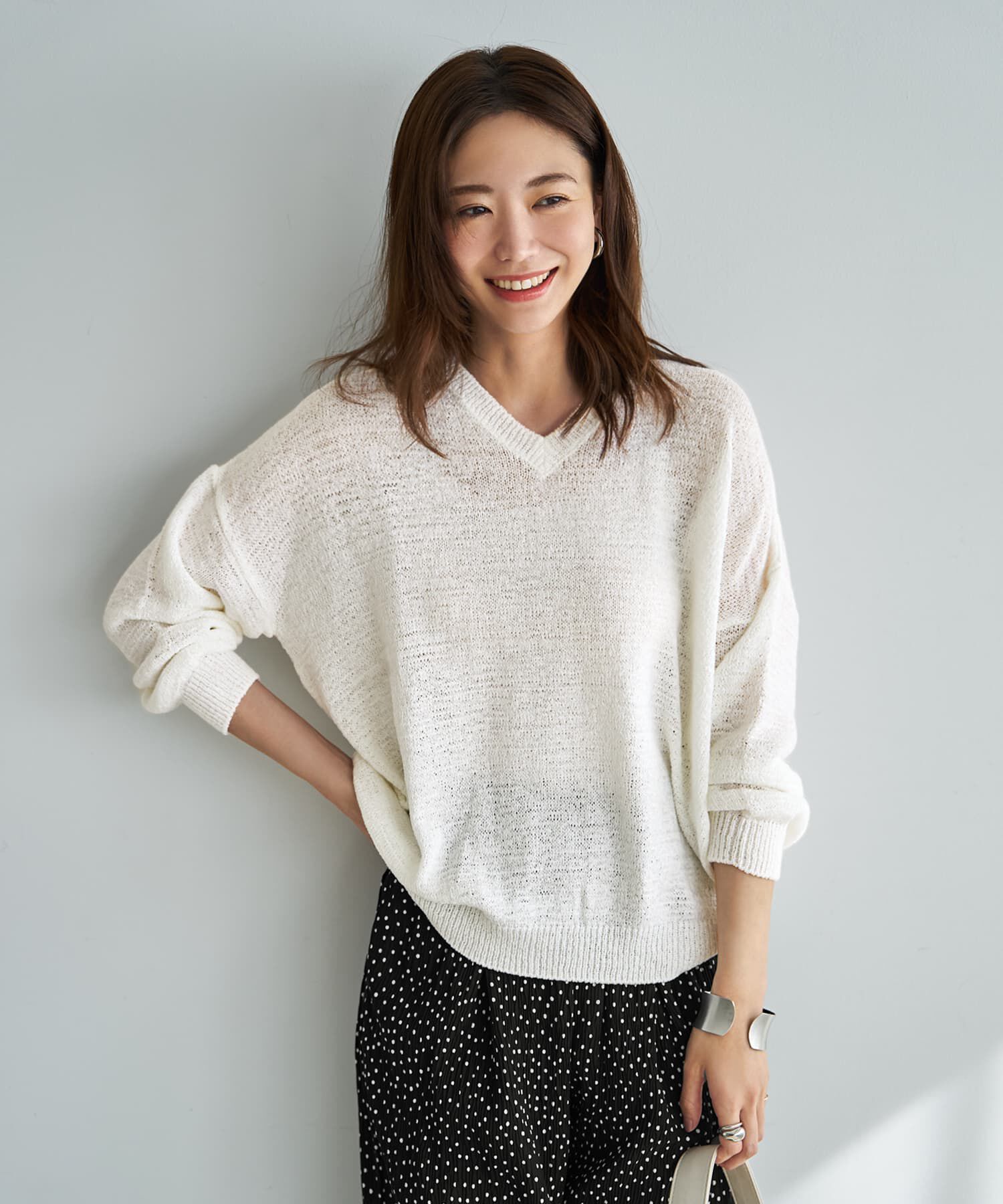 STYLE DELI「微シアーシャリ感Vネックニット」|ニット・セーター|オフホワイト