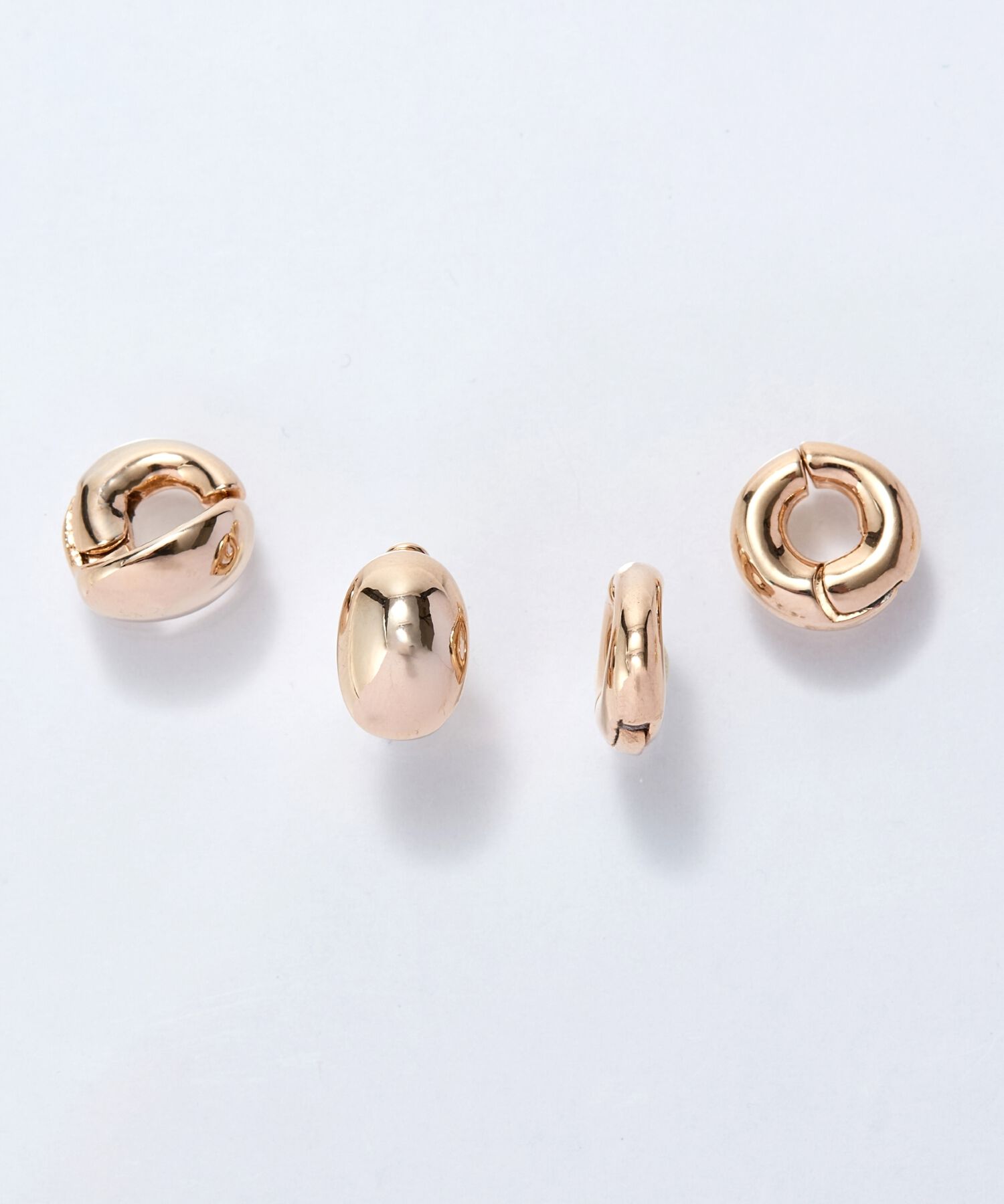 Phoebe「【金属アレルギー対応】オーバルフープスナップイヤリング　シャンパンゴールド」|イヤリング|