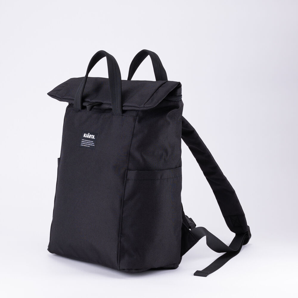 BACKYARD FAMILY「リュック おしゃれ 通販 HJARTA ヤッタ リュックサック デイバック デイパック」|リュック|ブラック1