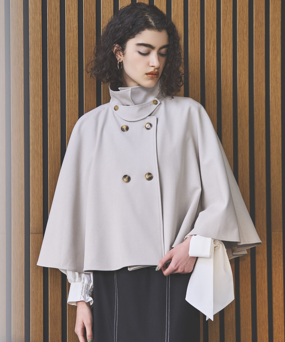 アンドクチュール「ショートケープコート」|その他|ベージュ