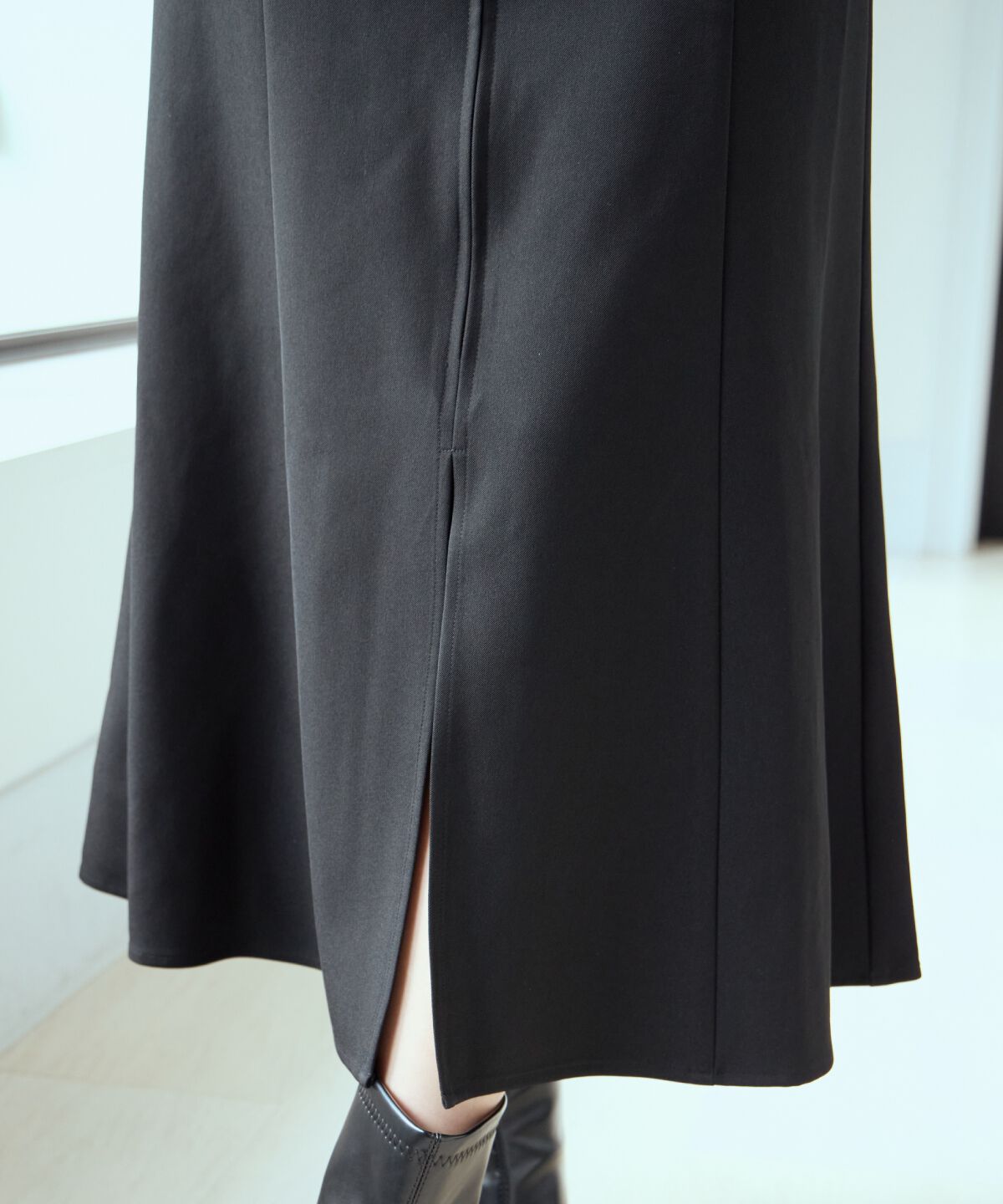 アンドクチュール「フロントZIPマーメイドスカート」|フレア|