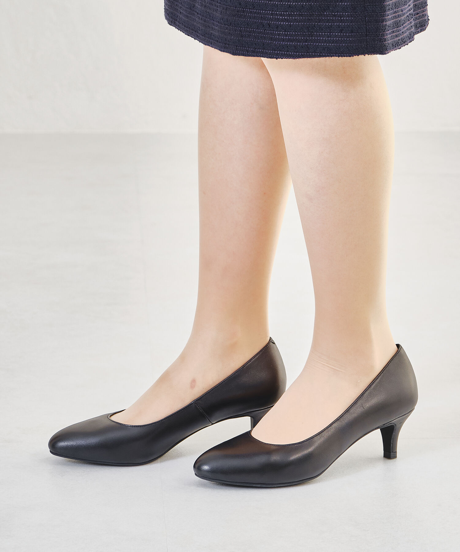 ORiental TRaffic「【本革/通勤/リクルート】ラウンドミドルヒールブラックパンプス/R-3102 リクルート」|パンプス|