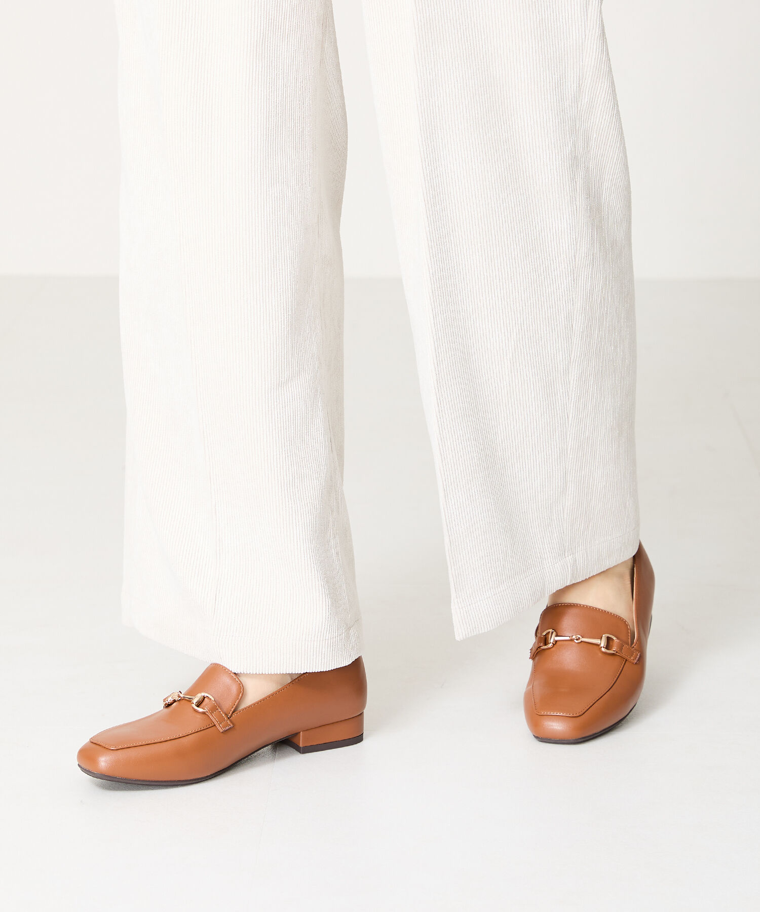 ORiental TRaffic「【跳べるパンプス/シリーズ累計１５０万足突破】スクエアトゥビットモチーフ  ローファー /R-3210」|パンプス|