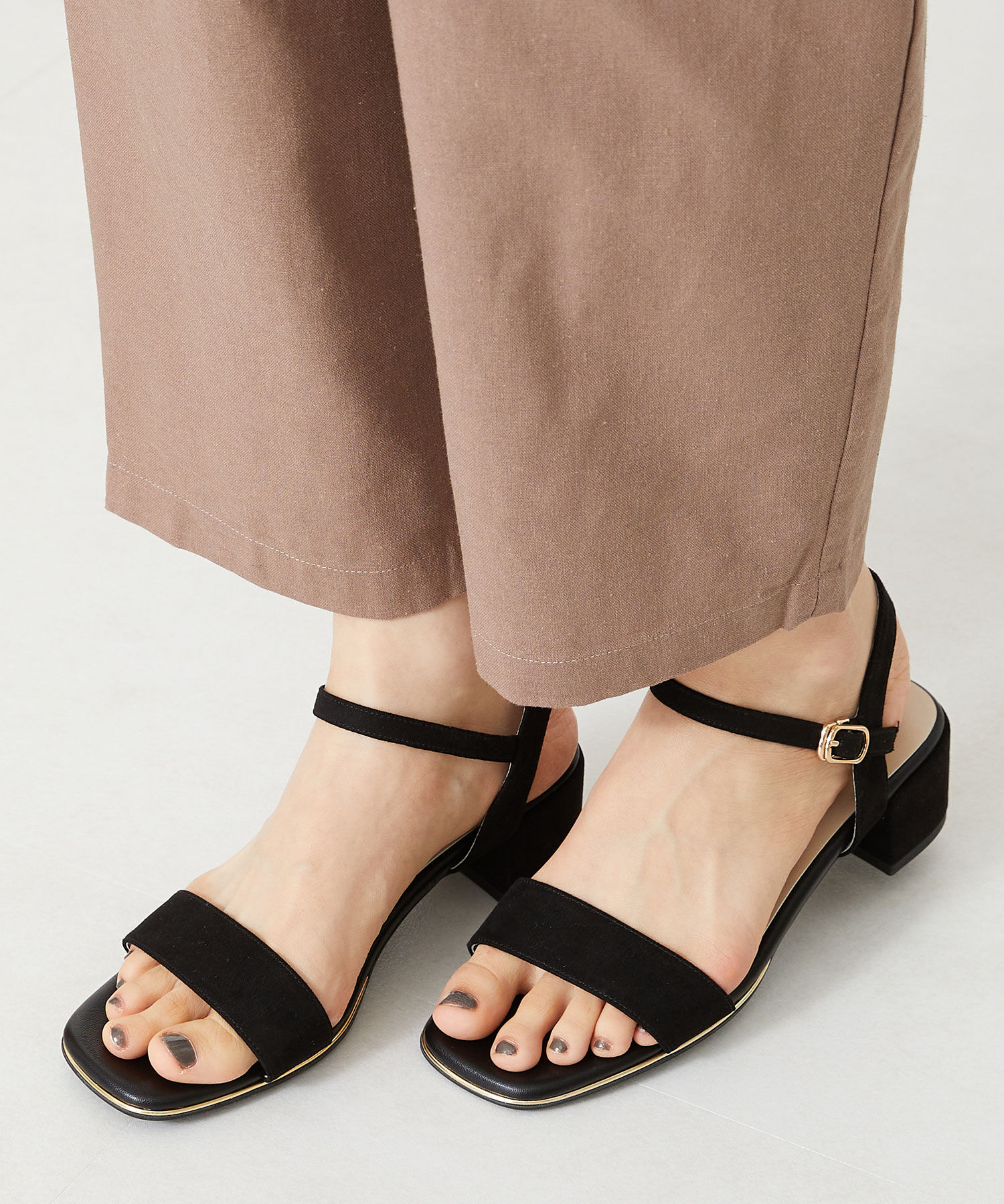 ORiental TRaffic「【アウトレット価格】メタリックライン ミドルヒール サンダル /31209 シンプル 」|サンダル|