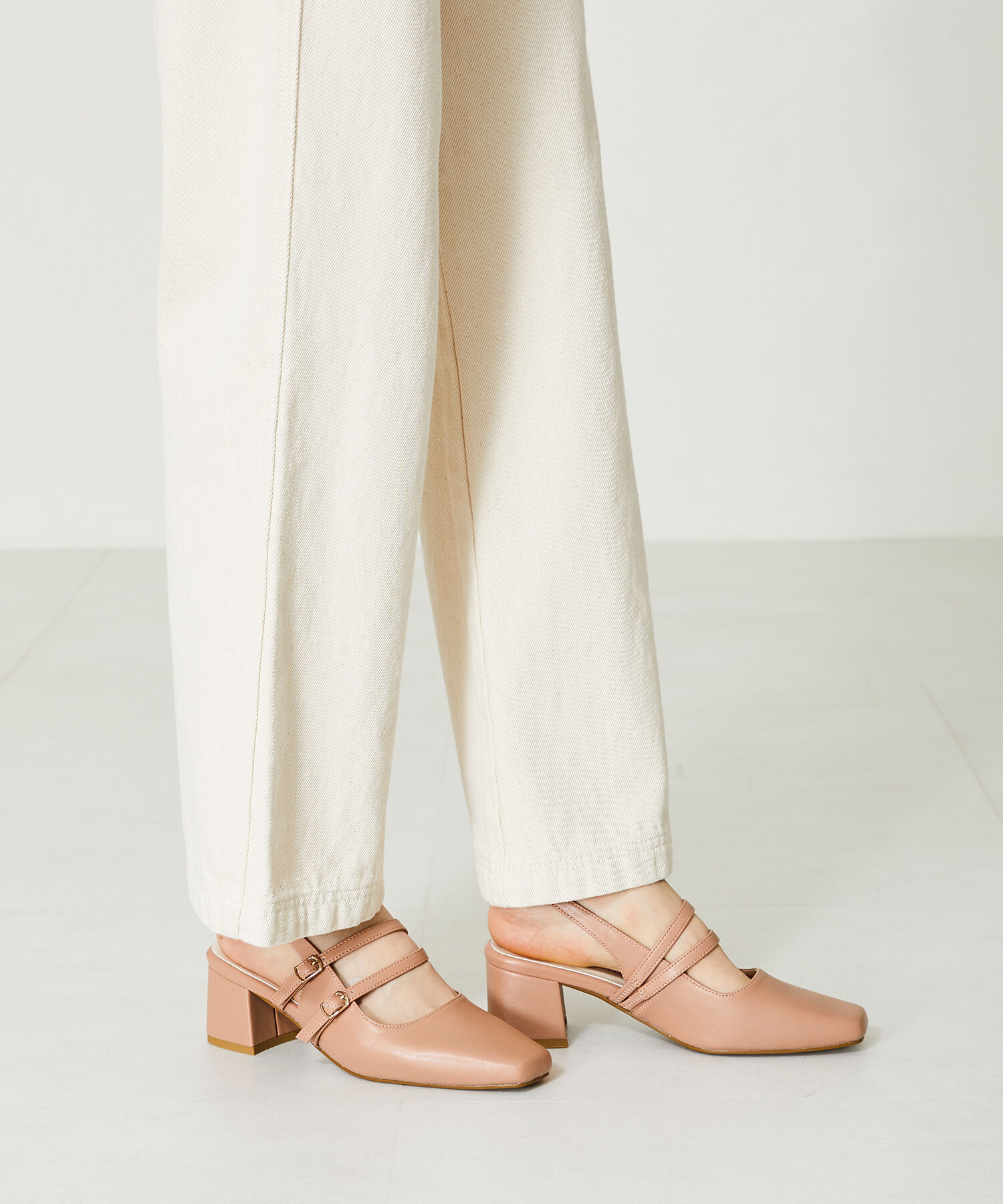 ORiental TRaffic「スクエアトゥバックストラップパンプス/41116」|パンプス|