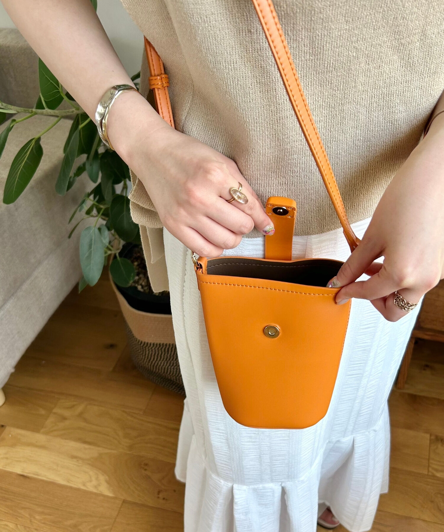 ORiental TRaffic「【BAG】フラップ付きショルダーポーチ/BA-231 ポーチ バッグ　普段使い お出掛け 旅行 カジュアル」|ショルダー・メッセンジャー|