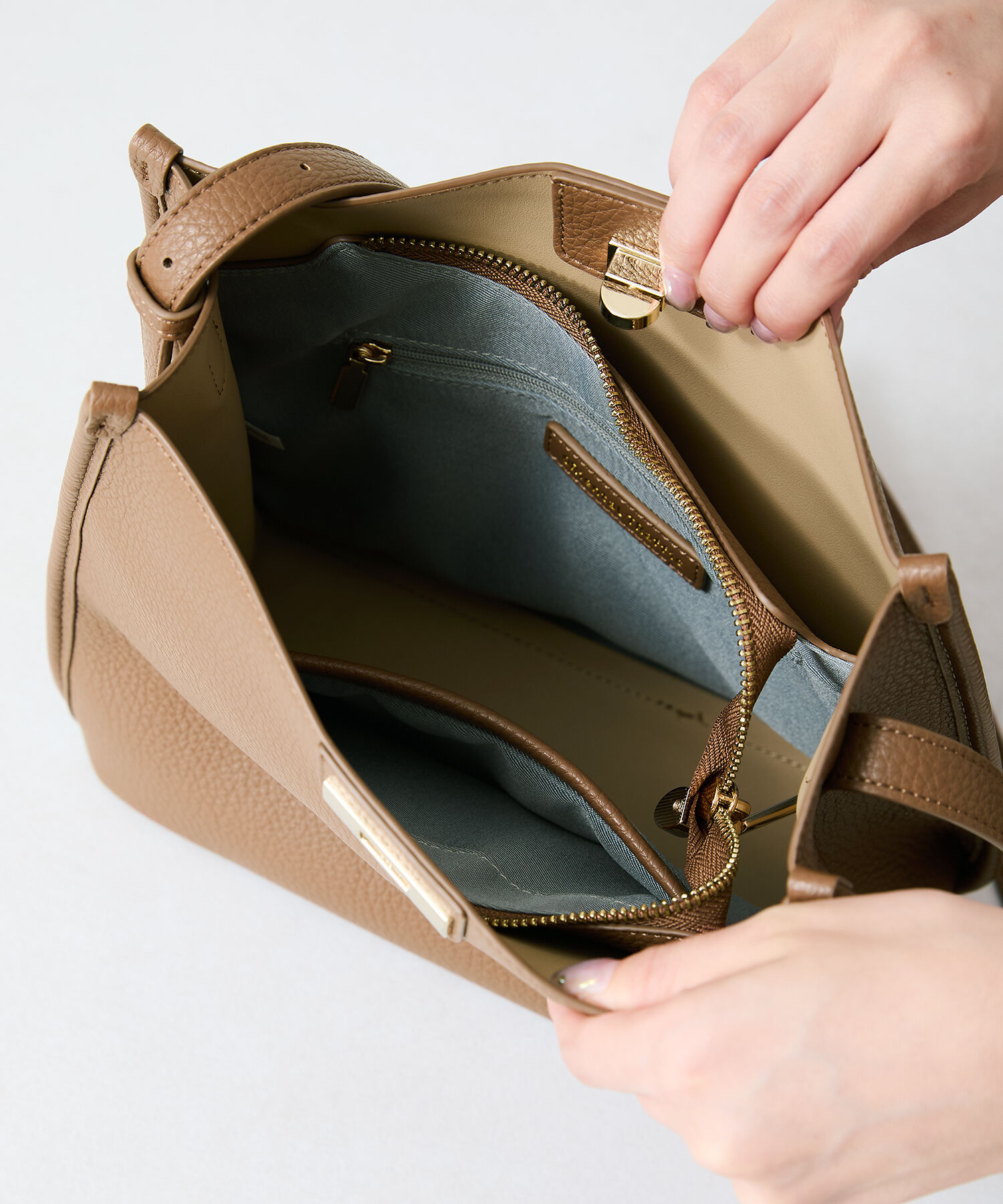 ORiental TRaffic「【BAG】スクエアショルダーバッグ/BA-240」|ショルダー・メッセンジャー|