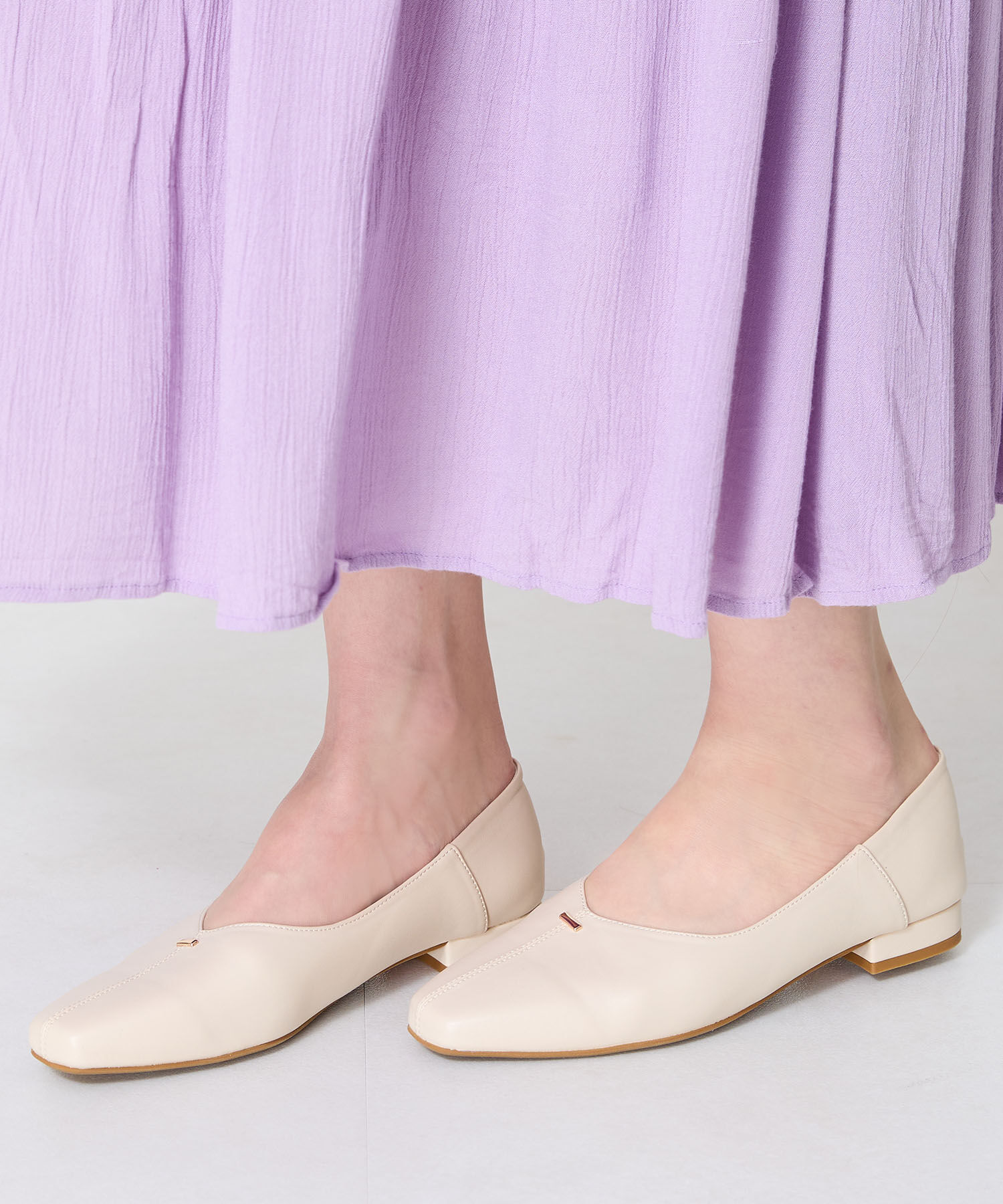 ORiental TRaffic「ゴールドパーツ Vカット バブーシュ /51112 パンプス 通勤靴 柔らかい」|パンプス|