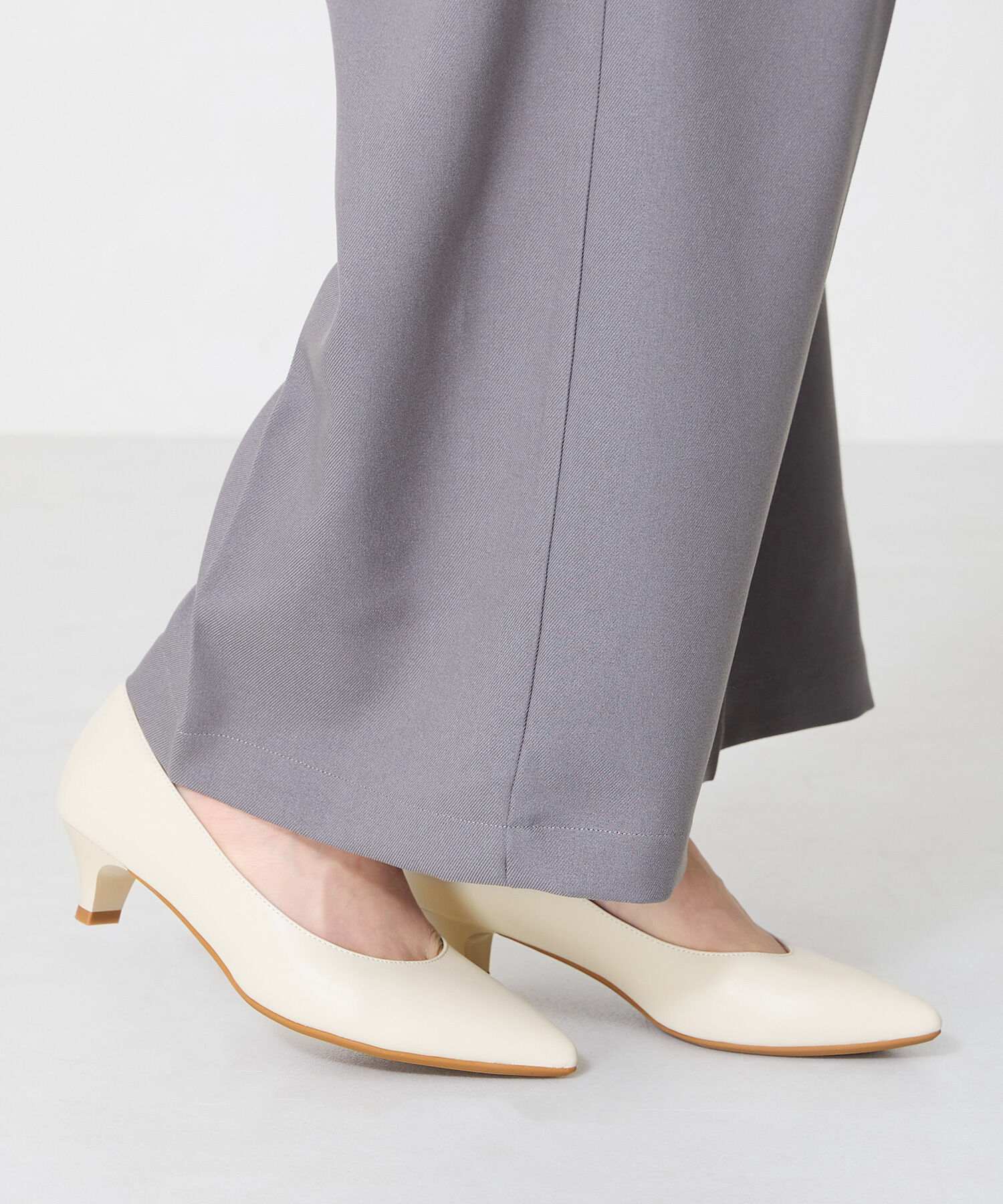 ORiental TRaffic「【跳べるパンプス/シリーズ累計１５０万足突破】ポインテッドトゥ4cmヒール/R-3217 パンプス クッション」|パンプス|