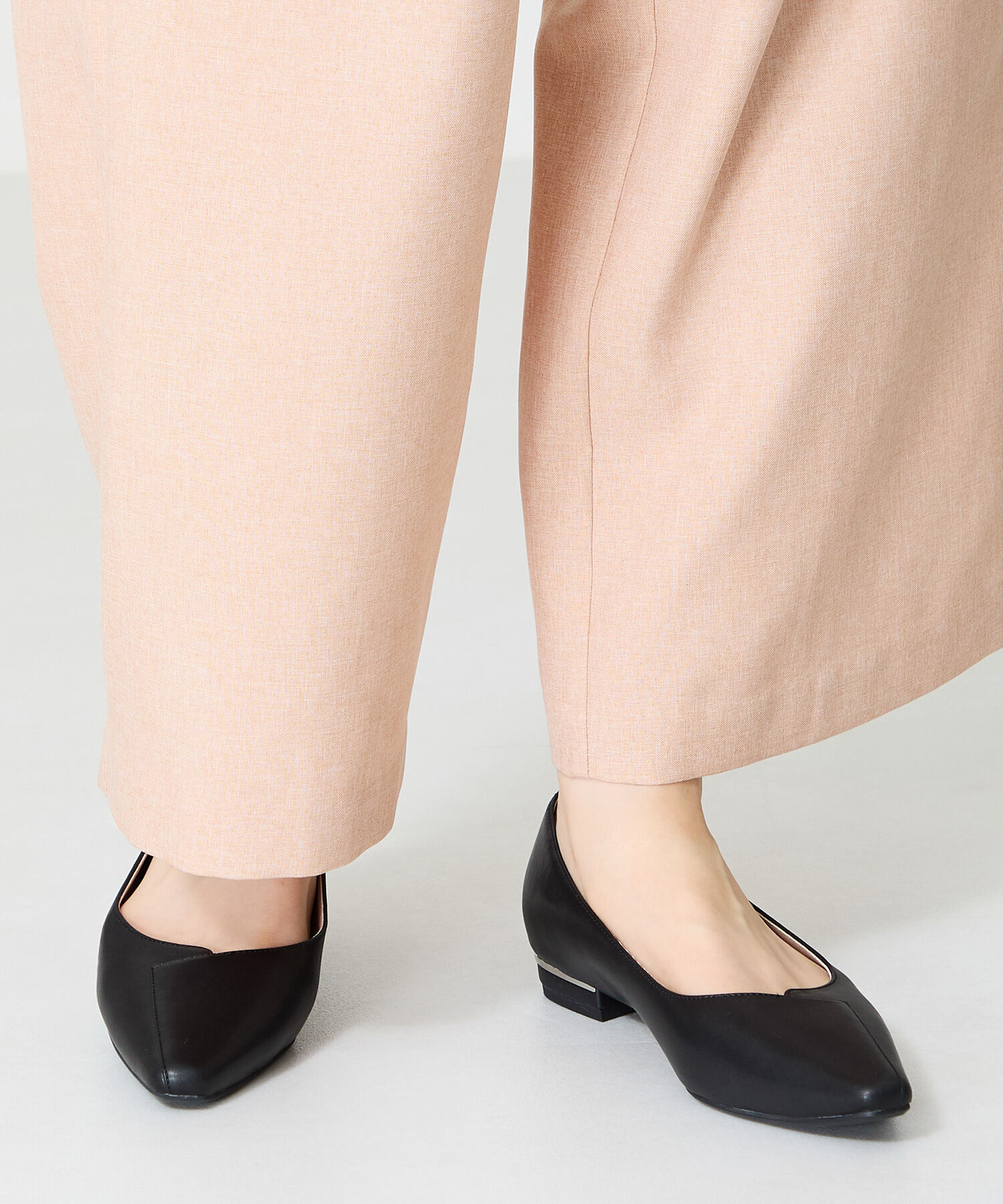 ORiental TRaffic「アシンメトリーデザイン フラット パンプス /55102 通勤靴 すっきりシルエット」|パンプス|