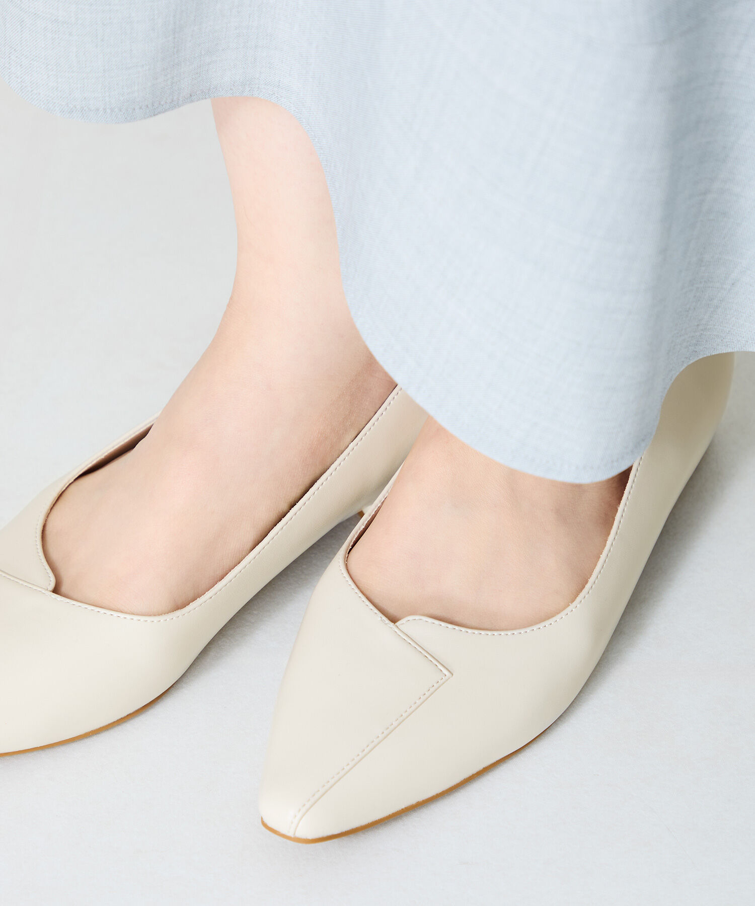 ORiental TRaffic「アシンメトリーデザイン フラット パンプス /55102 通勤靴 すっきりシルエット」|パンプス|