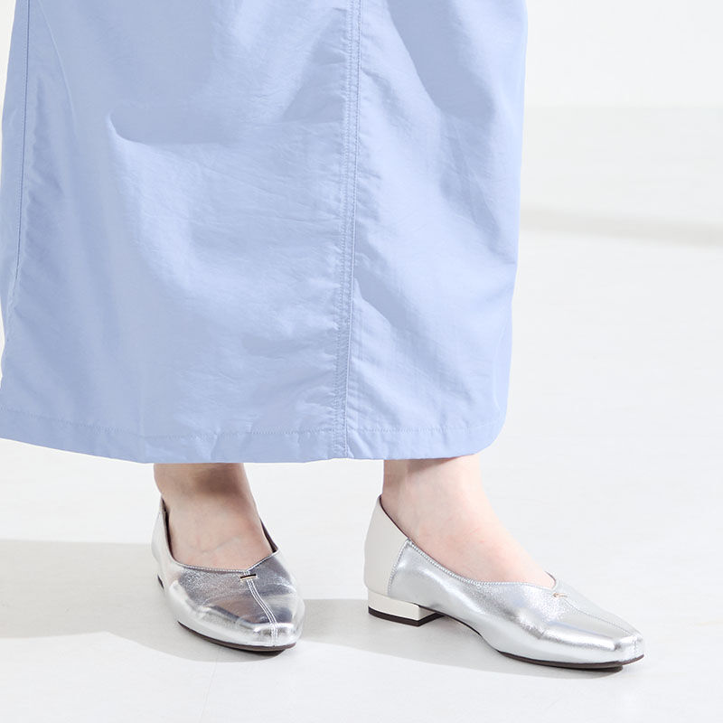 ORiental TRaffic「●2026春夏新作●ゴールドパーツVカットバブーシュ/61112」|パンプス|SILVER