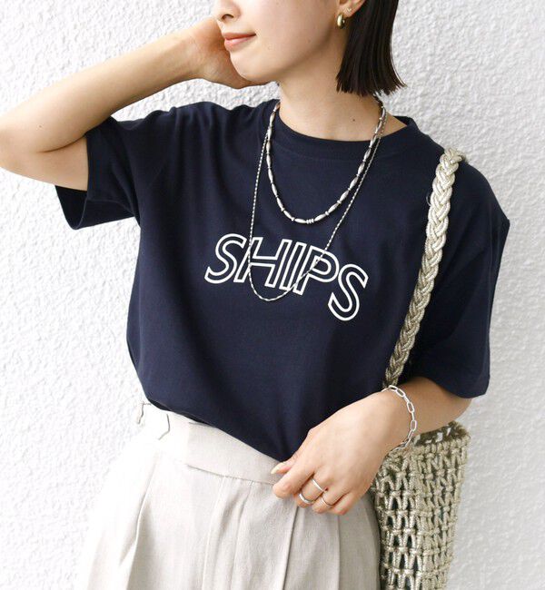 SHIPS for women「《一部追加予約》【WEB限定】 SHIPS ラウンド プリント ロゴ TEE」|Tシャツ・カットソー|