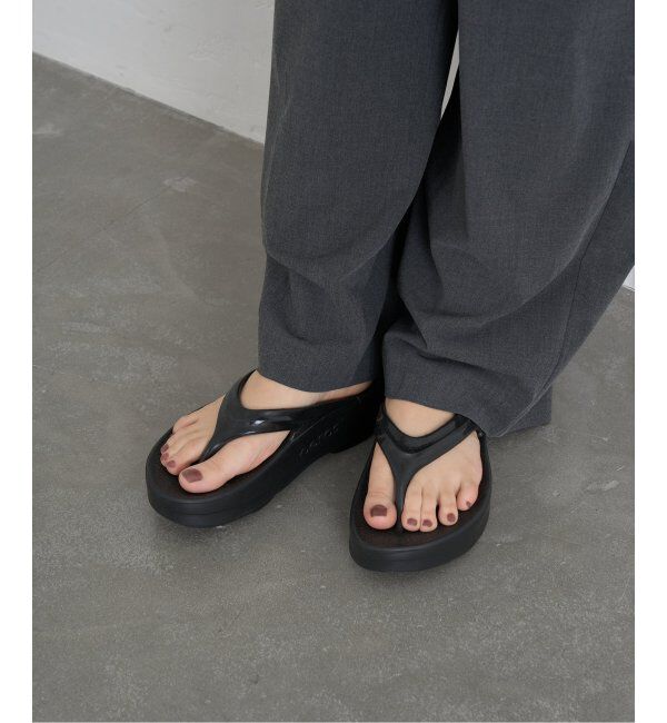 U by SPICK&SPAN「《追加》OOFOS/ ウーフォス O Omega」|サンダル|