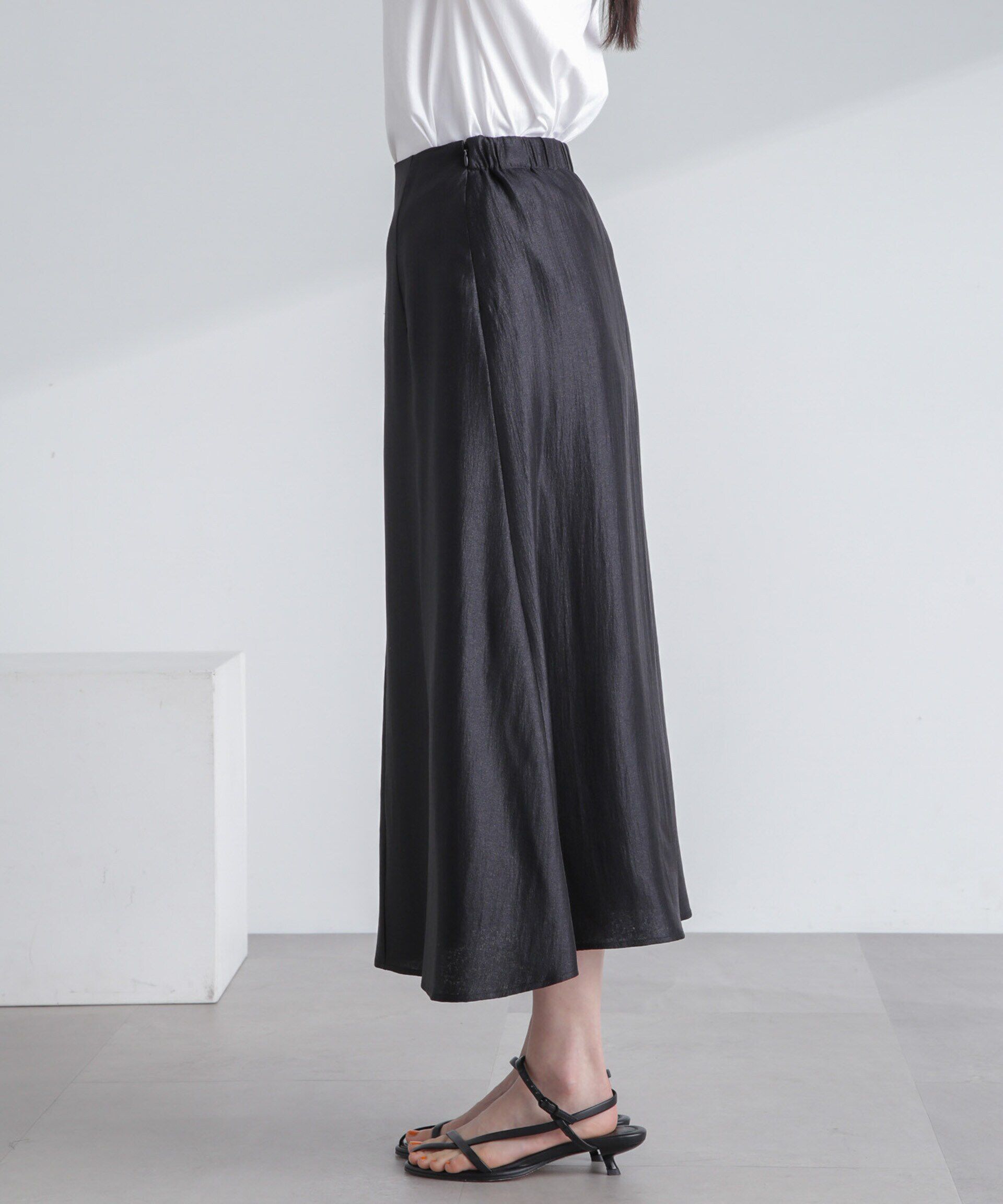 nano･universe「シャイニーサテンロングスカート」|スカート|