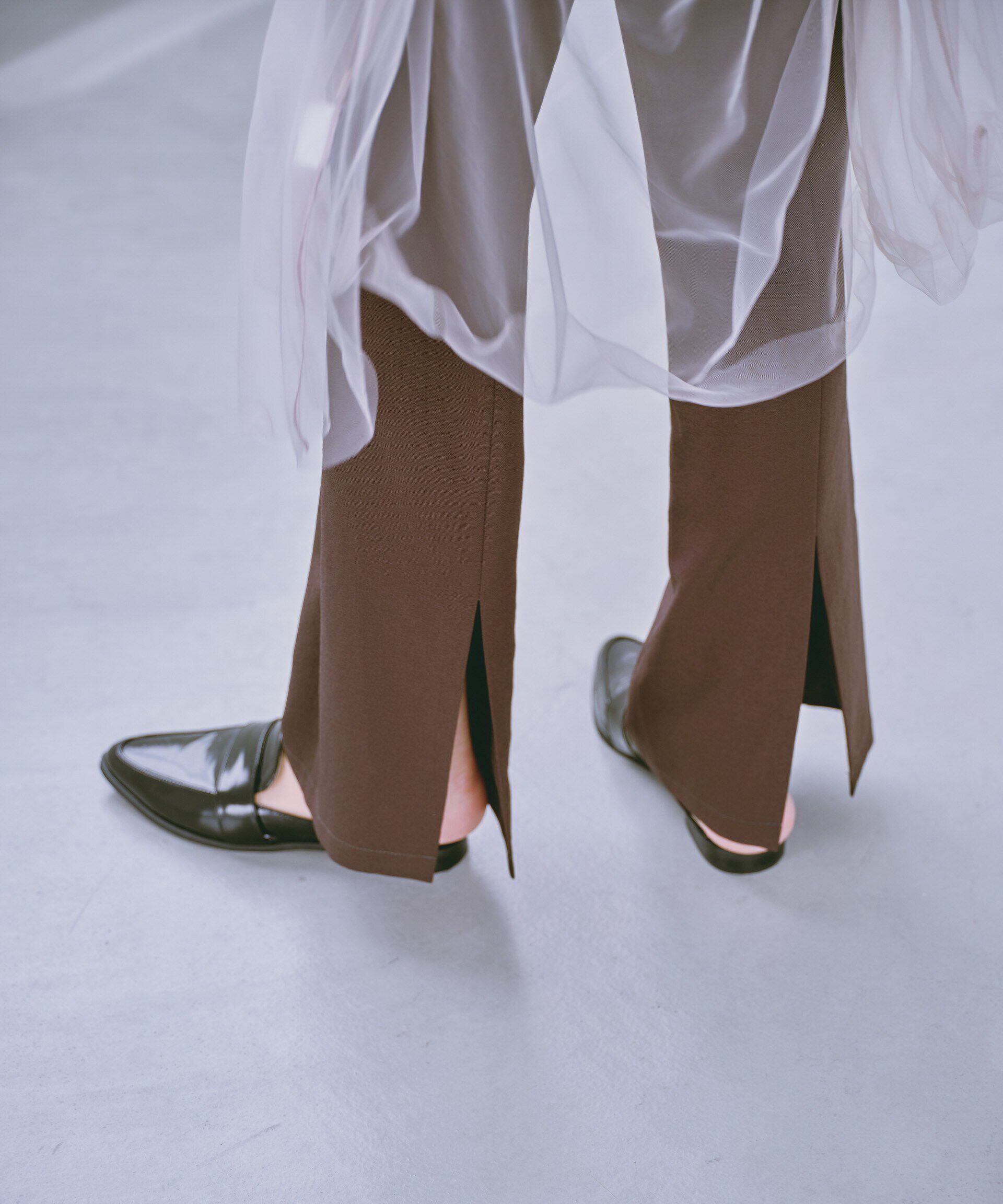 nano･universe「バックスリットトラックパンツ」|チノ|