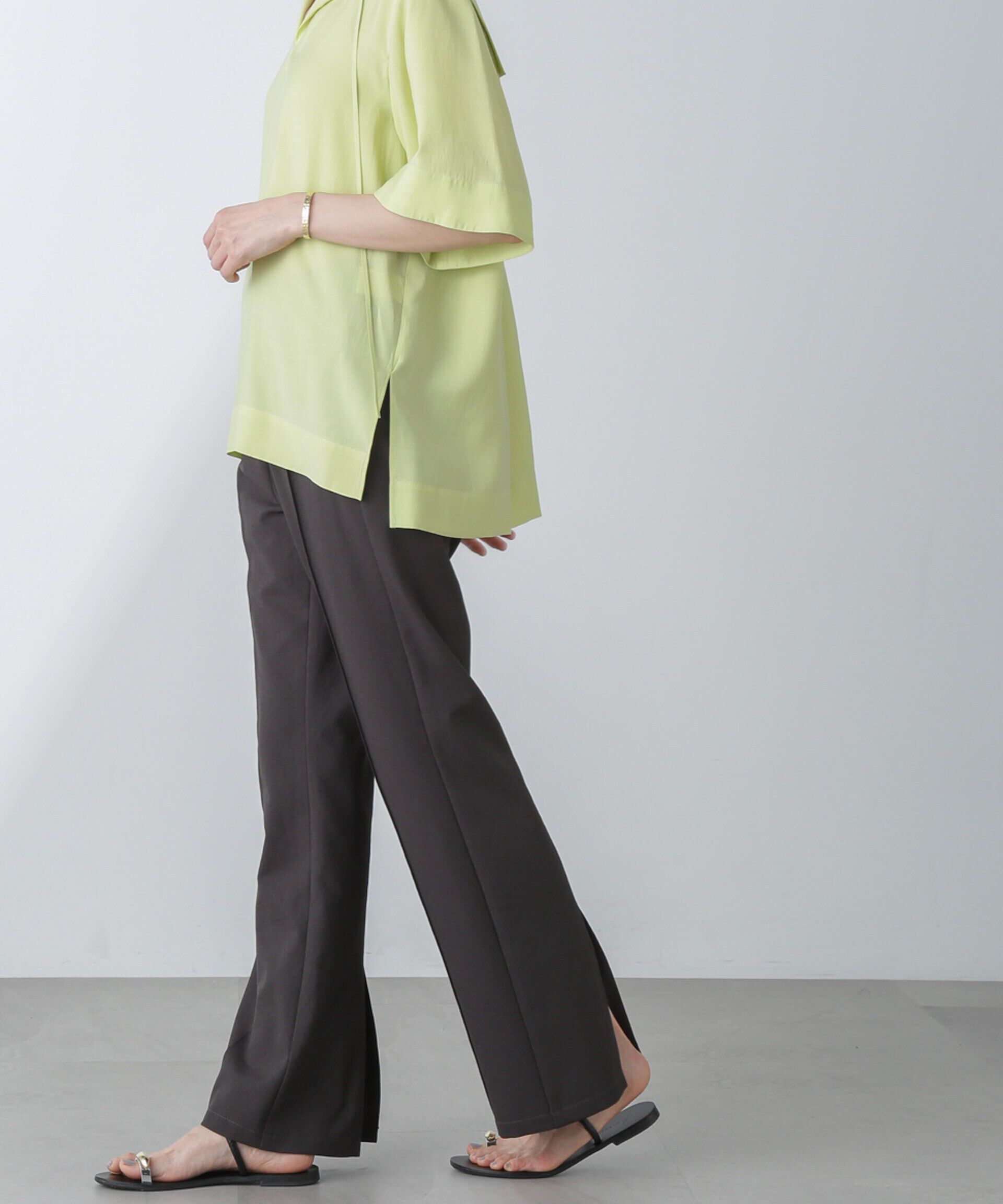 nano･universe「バックスリットトラックパンツ」|チノ|