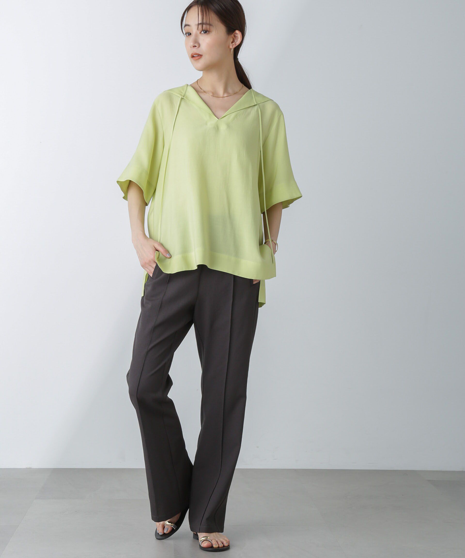 nano･universe「バックスリットトラックパンツ」|チノ|