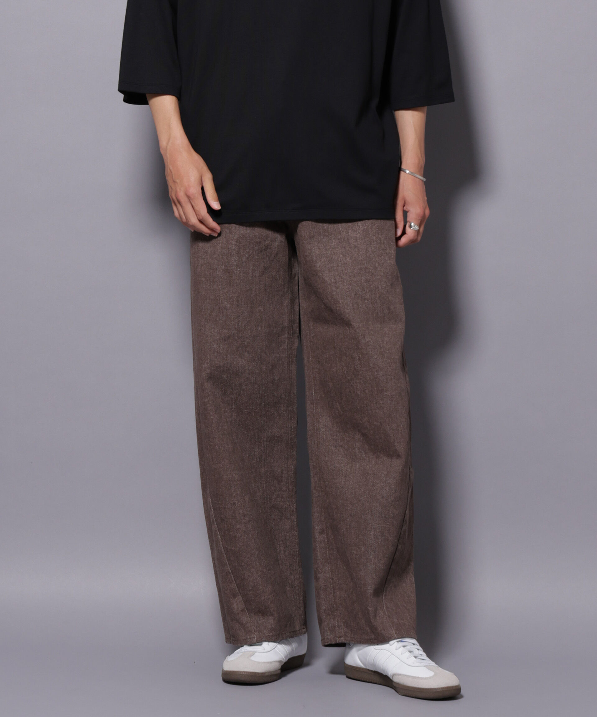 nano･universe「ピグメント 3Dパンツ」|チノ|ブラウン