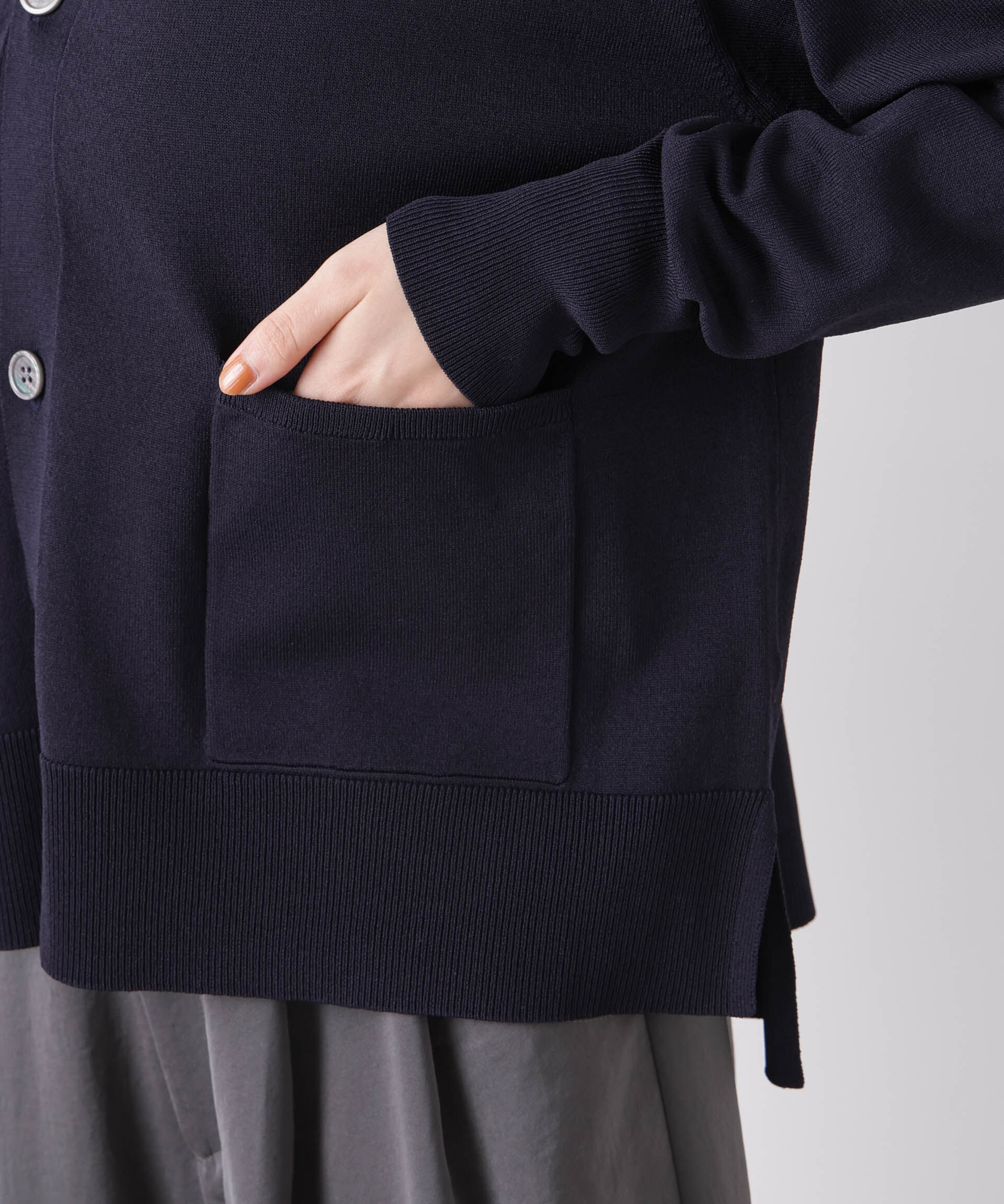 nano･universe「洗濯機洗い可UVカット接触冷感Vネックカーディガン」|ニット・セーター|