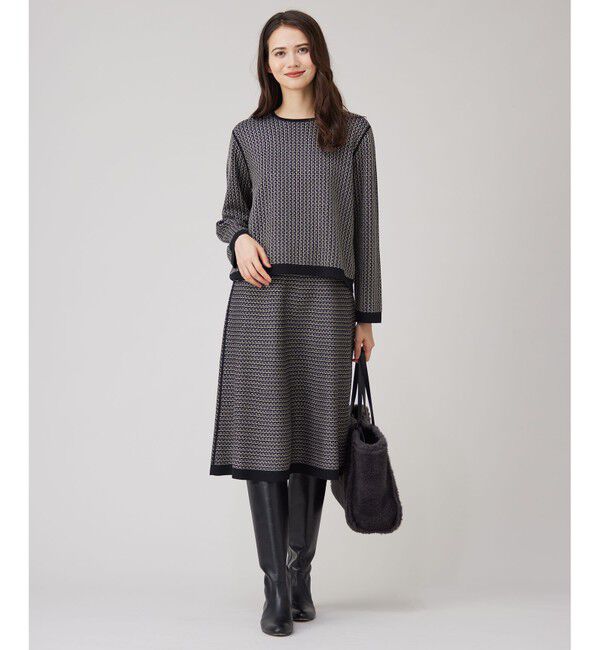 自由区「【WEB限定カラーあり・洗える】リバーシブルニット セットアップ(プルオーバー&times;フレアスカート)」|スーツ|