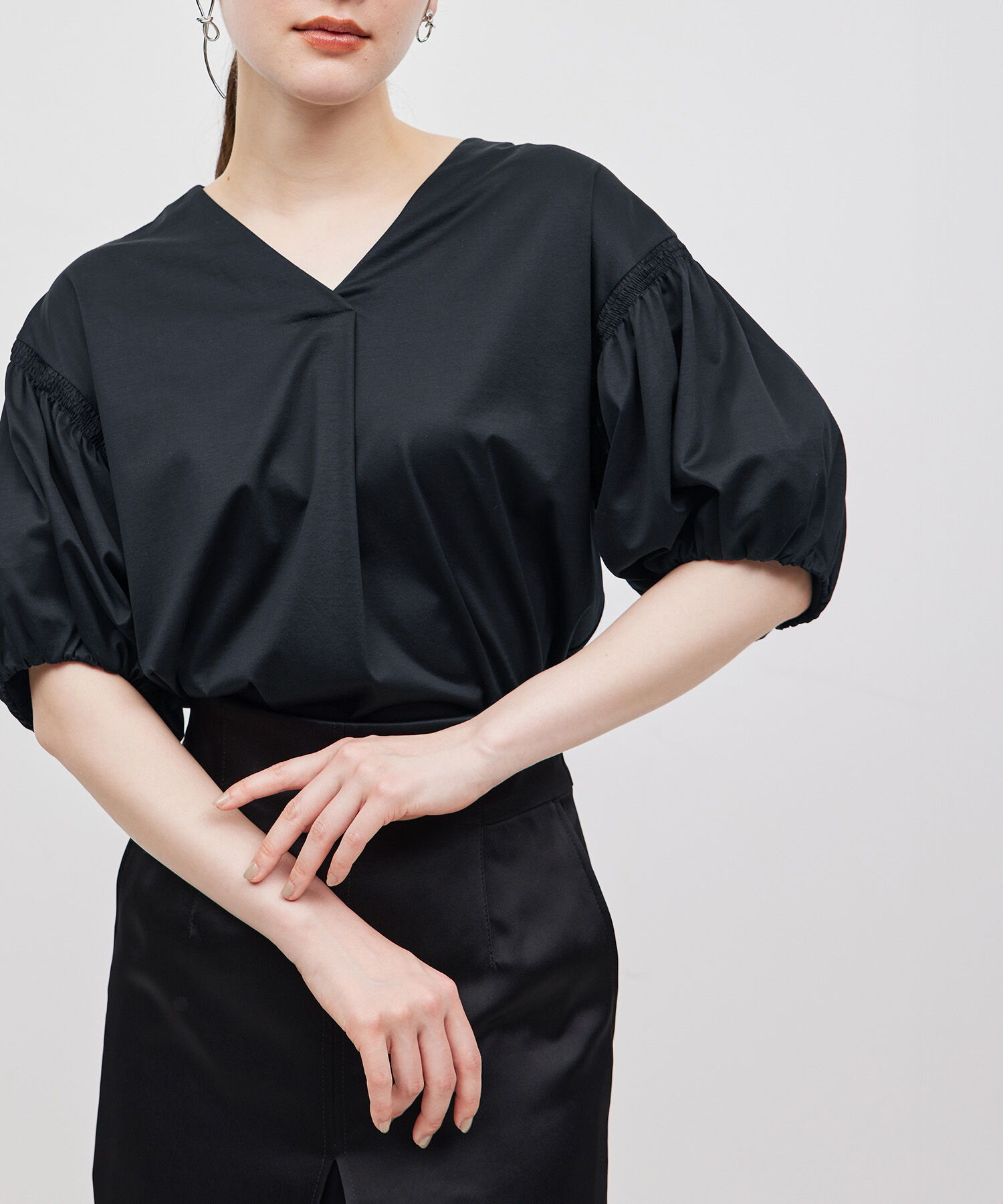 ROPE「【洗える】クリア天竺Vネック5分袖カットソー」|Tシャツ・カットソー|