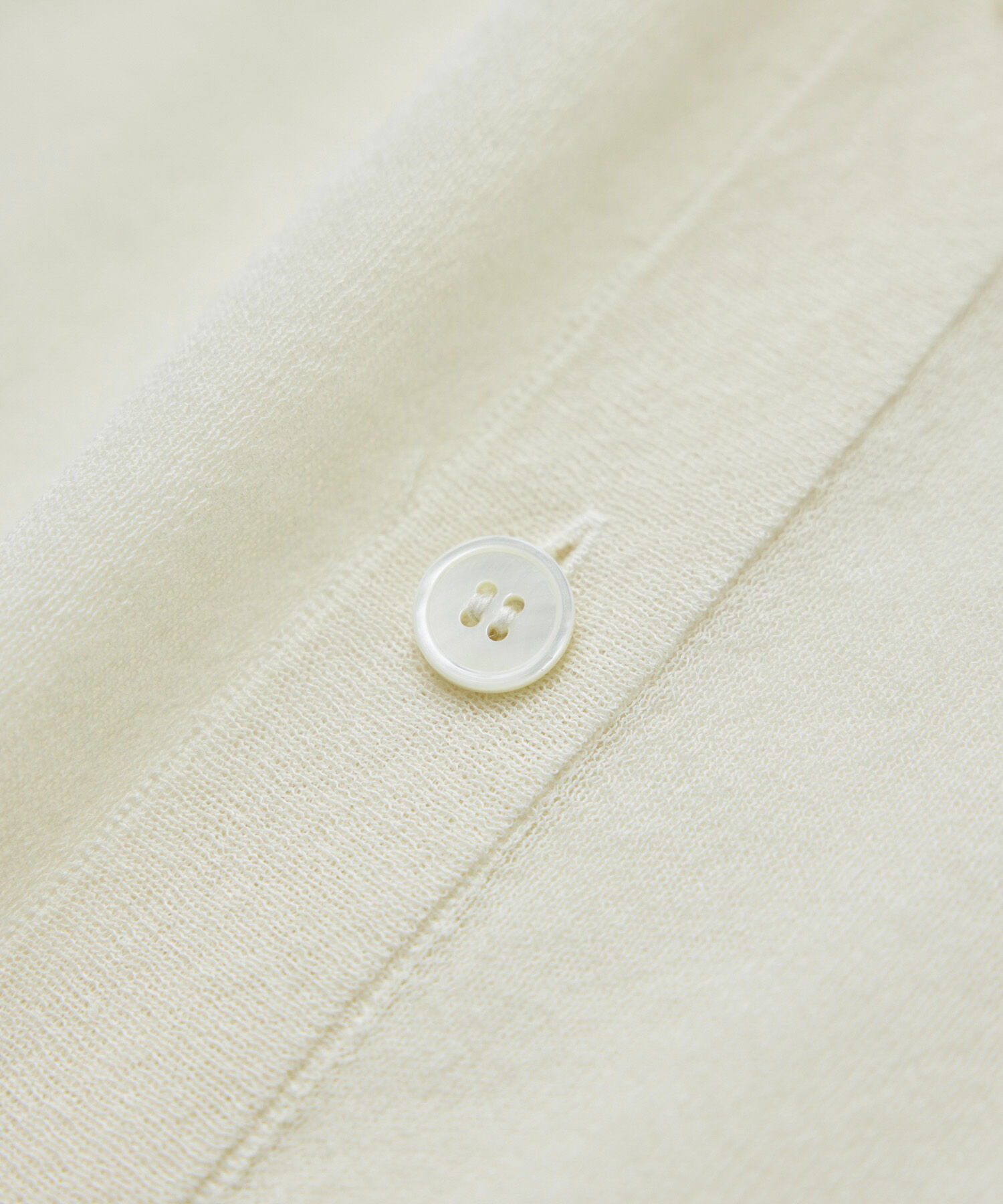 ROPE「【洗える】シアーVネックカーディガン」|カーディガン|