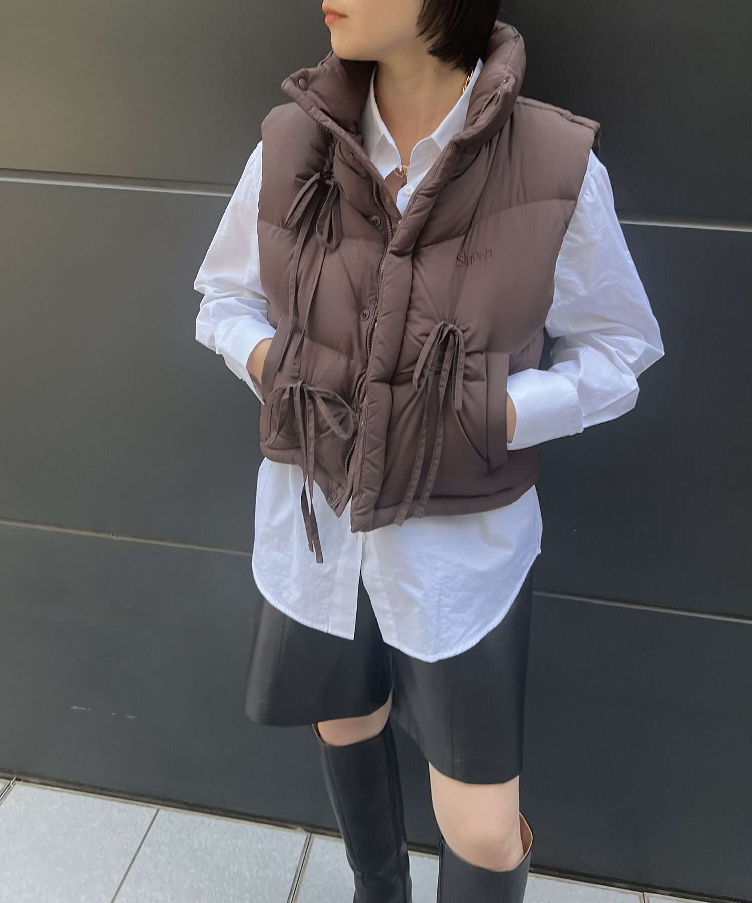 VIS「【韓国人気ブランド/sinoon】リボンディテールダウンベスト」|ダウン|